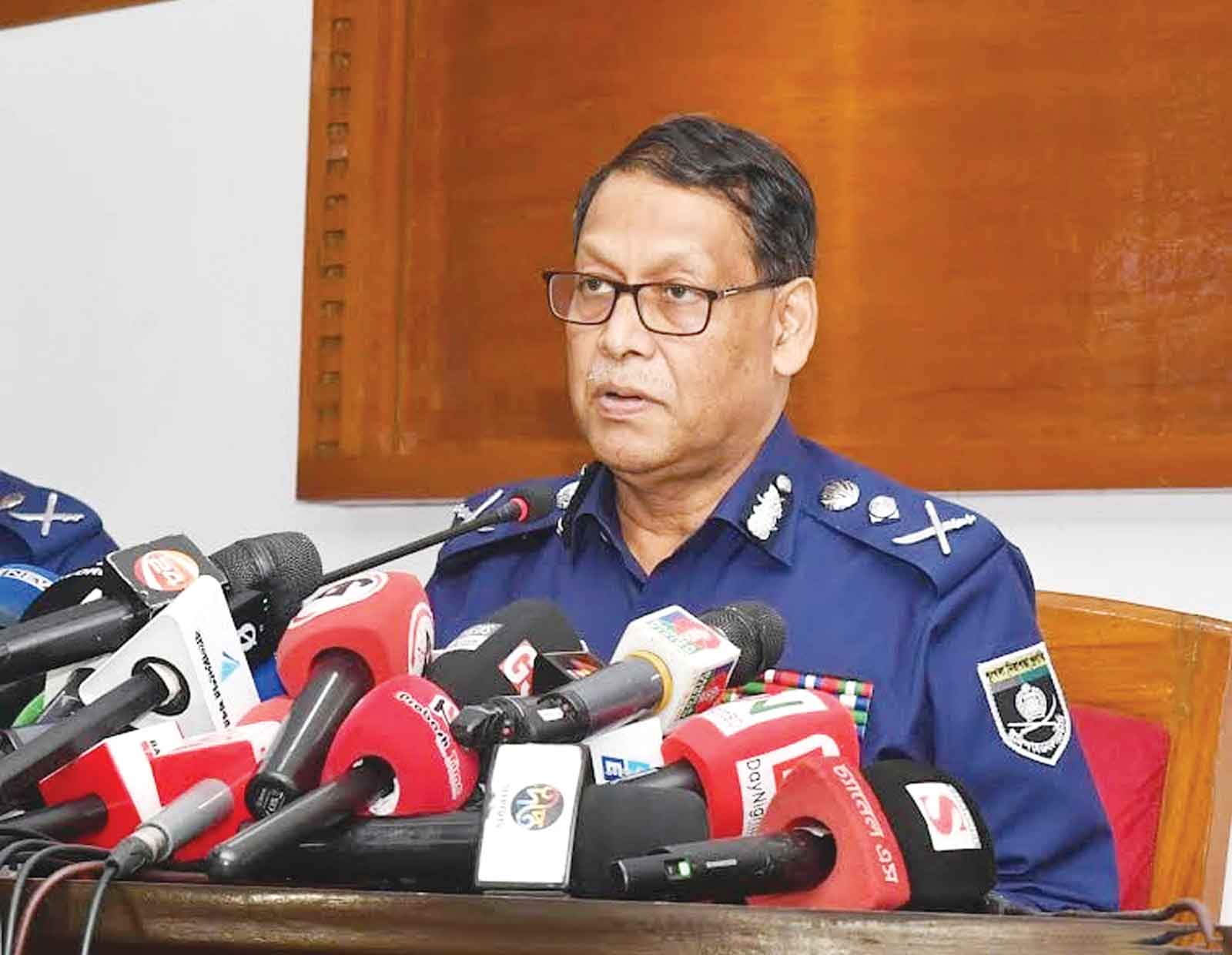 কোনো মামলায় নাম থাকলেই গ্রেপ্তার নয় :আইজিপি