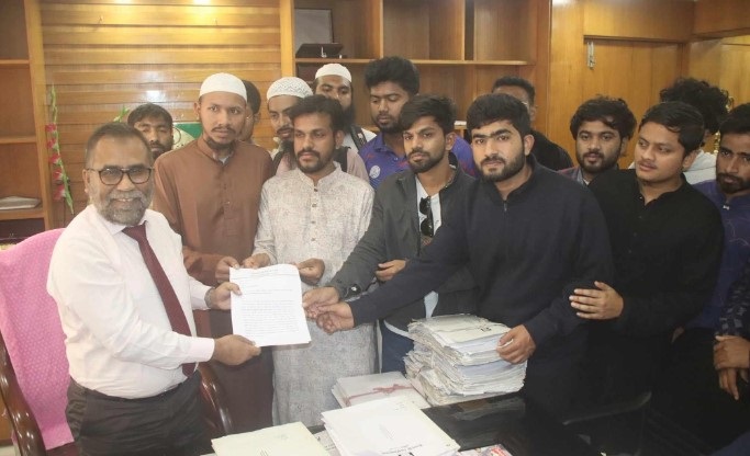 ‘ফ্যাসিস্ট কেউ শিক্ষক-কর্মকর্তা-কর্মচারী প্রতিনিধিত্বমূলক নির্বাচনে অংশ নিতে পারবে না’