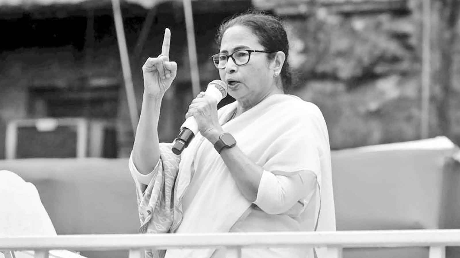 বিজেপি-বিরোধী জোটকে নেতৃত্ব দিতে প্রস্তুত মমতা