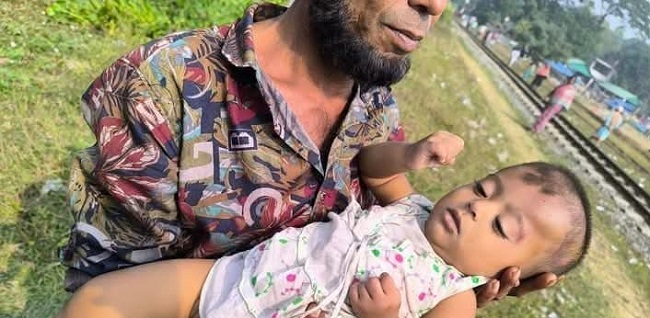 সন্তানসহ ট্রেনের নিচে ঝাঁপ, মায়ের পর মারা গেল শিশুও