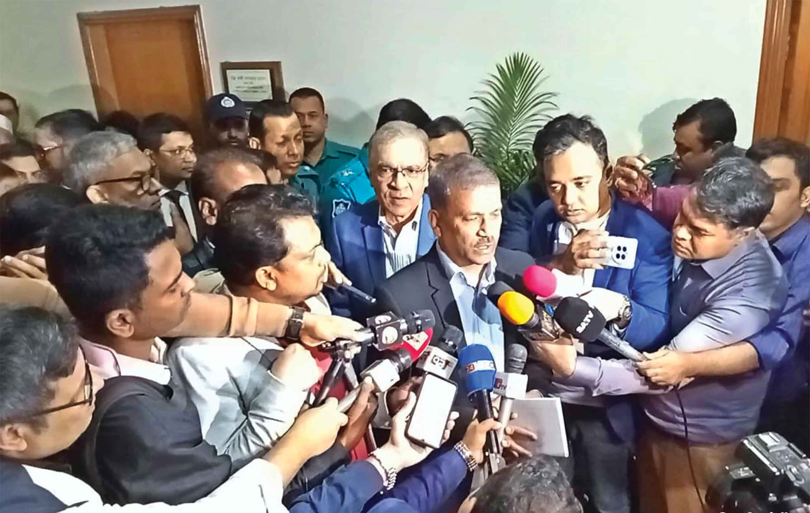 দুদক ও বিচার বিভাগ শেখ হাসিনার দাসে পরিণত হয়েছিল