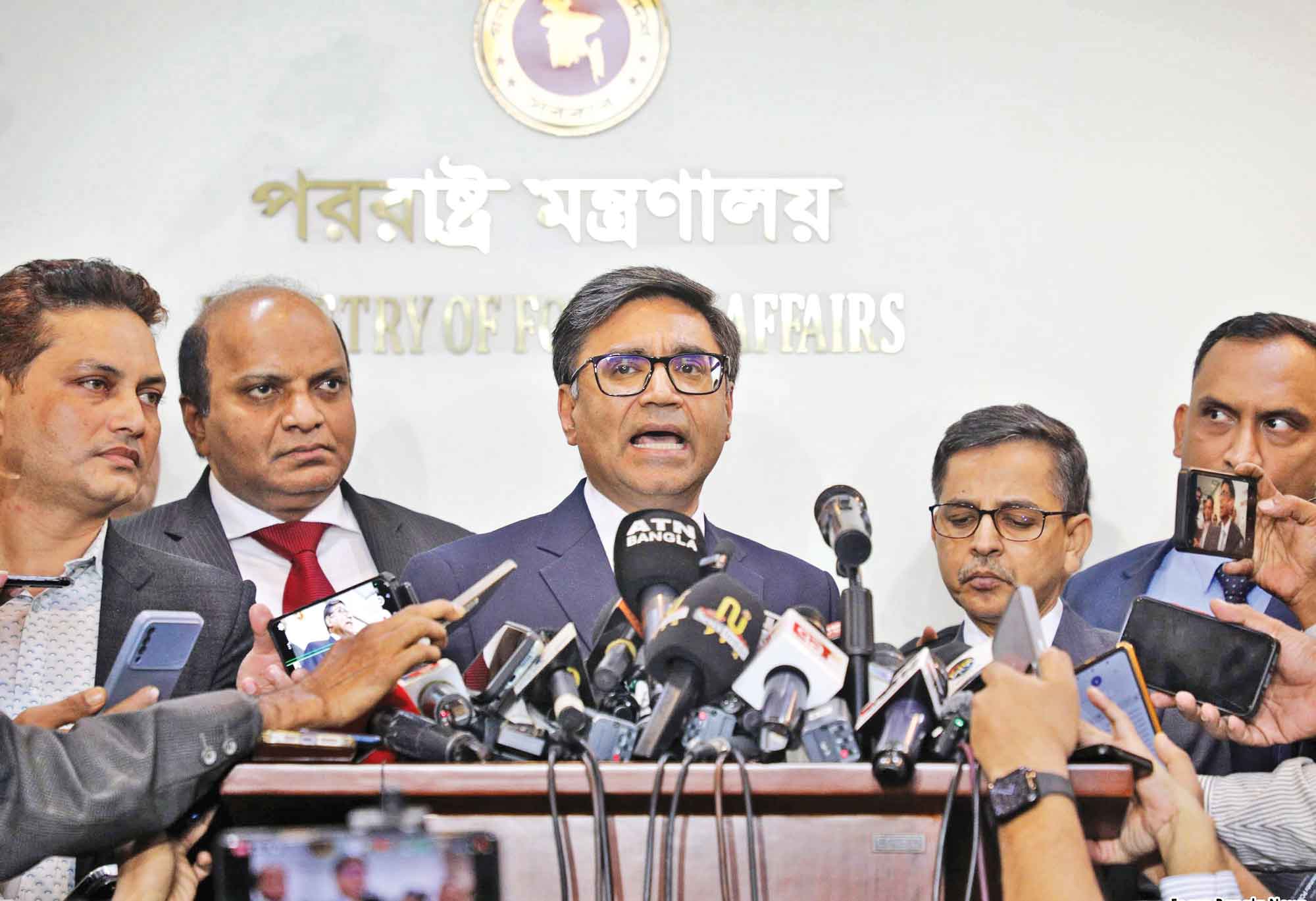 অভ্যন্তরীণ বিষয়ে নাক গলানো বন্ধ করুন