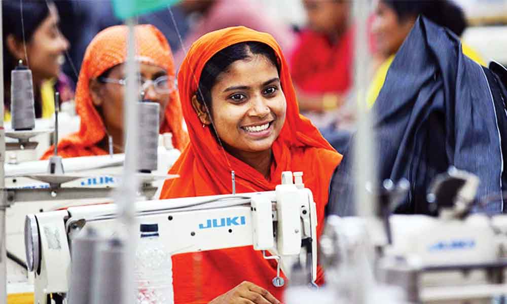 পোশাক শ্রমিকদের বেতন বাড়ছে বছরে ৯ শতাংশ