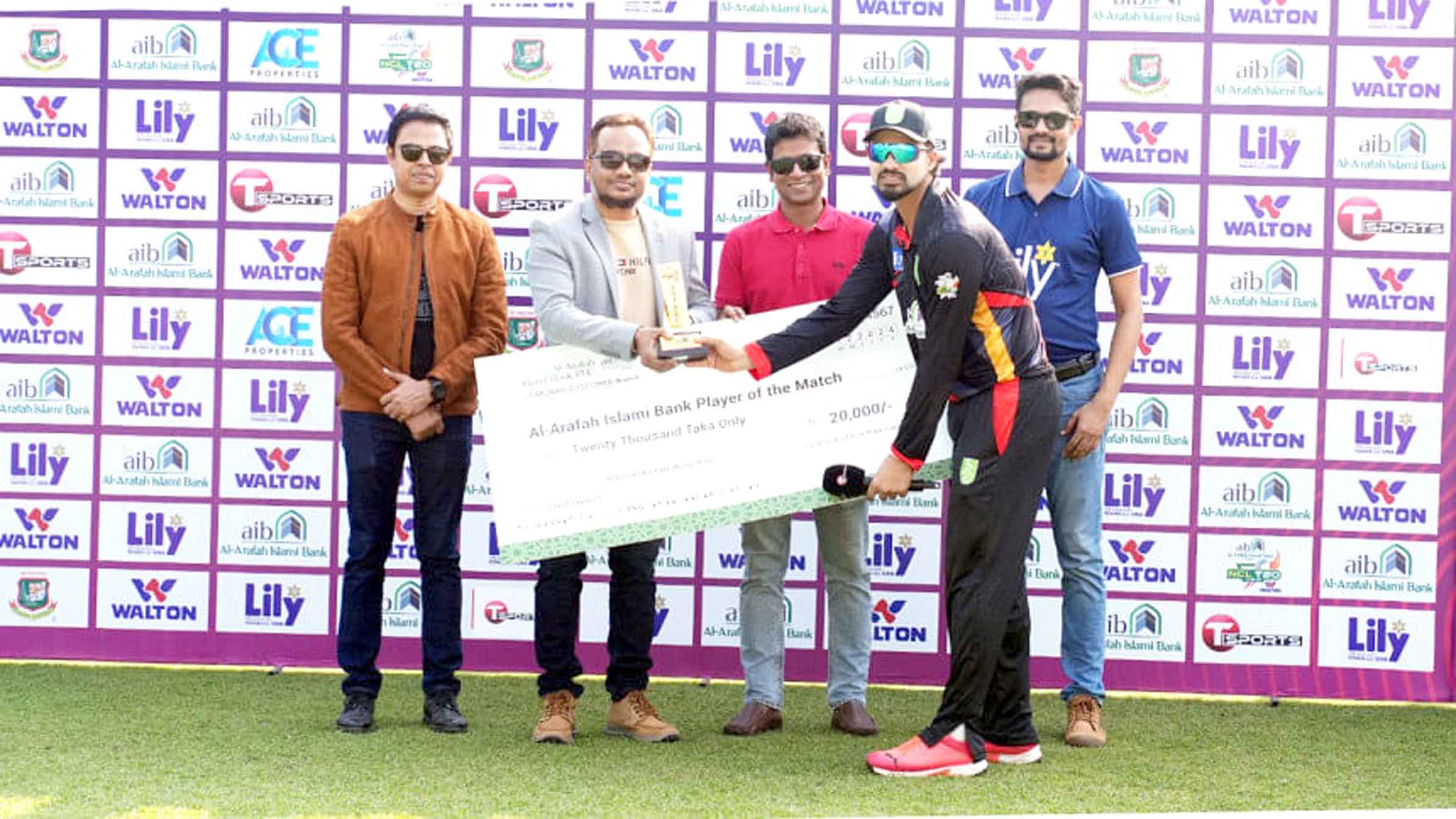 শেষ ওভারে খুলনার রোমাঞ্চকর জয়