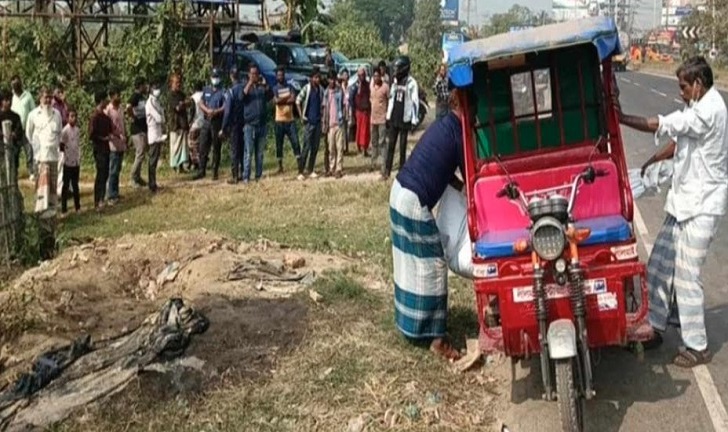 বগুড়ায় খেলাপি গ্রাহকের প্রতিষ্ঠানের সামনে জনতা ব্যাংক কর্মকর্তাদের অবস্থান