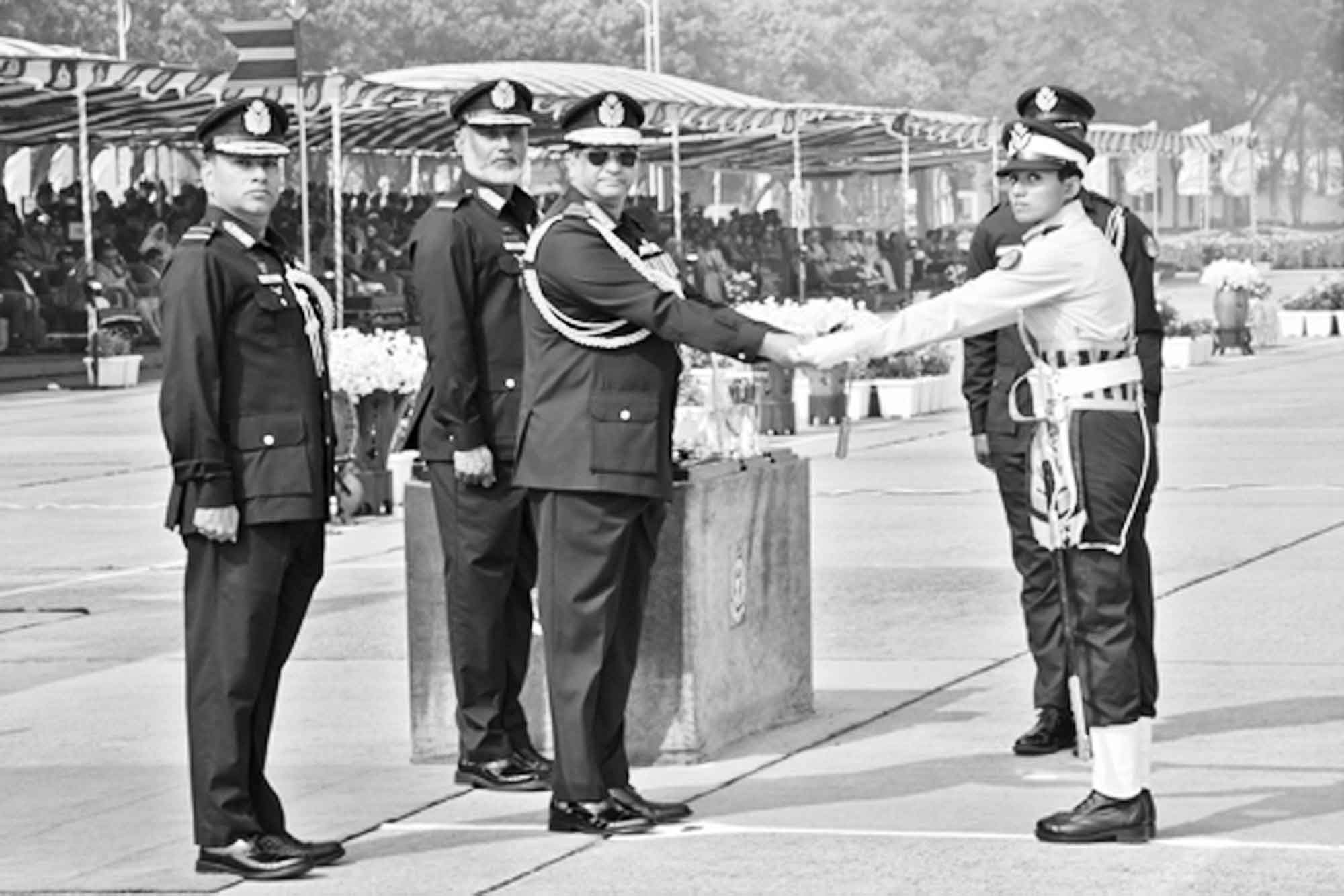 যশোরে বিমান বাহিনীর রাষ্ট্রপতি কুচকাওয়াজ অনুষ্ঠিত