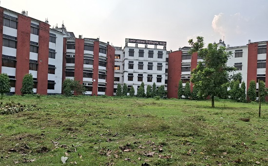 বেরোবিতে বন্ধ হল উচ্চস্বরে গান বাজনা