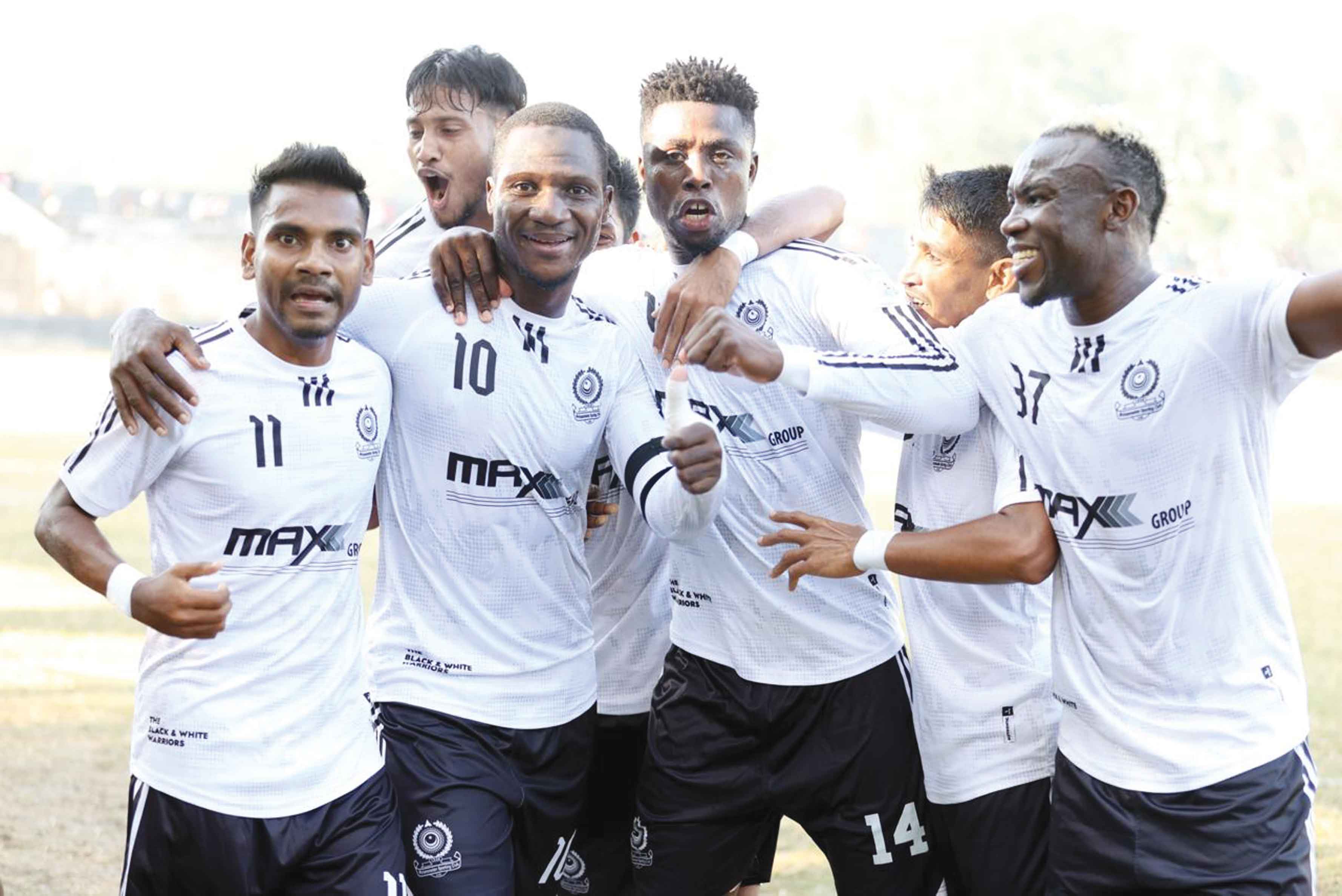 আবাহনীকে হারিয়ে আবারও শীর্ষে মোহামেডান