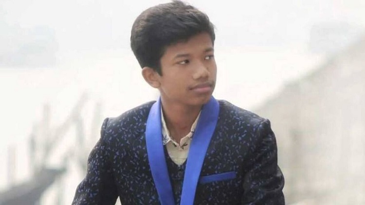 ছুরিকাঘাতে আহত এআইইউবির শিক্ষার্থীর মৃত্যু