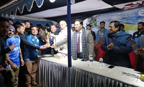 রাবির শেরে-বাংলা হলে শর্টপিচ ক্রিকেট টুর্নামেন্ট'র পুরস্কার বিতরণ 