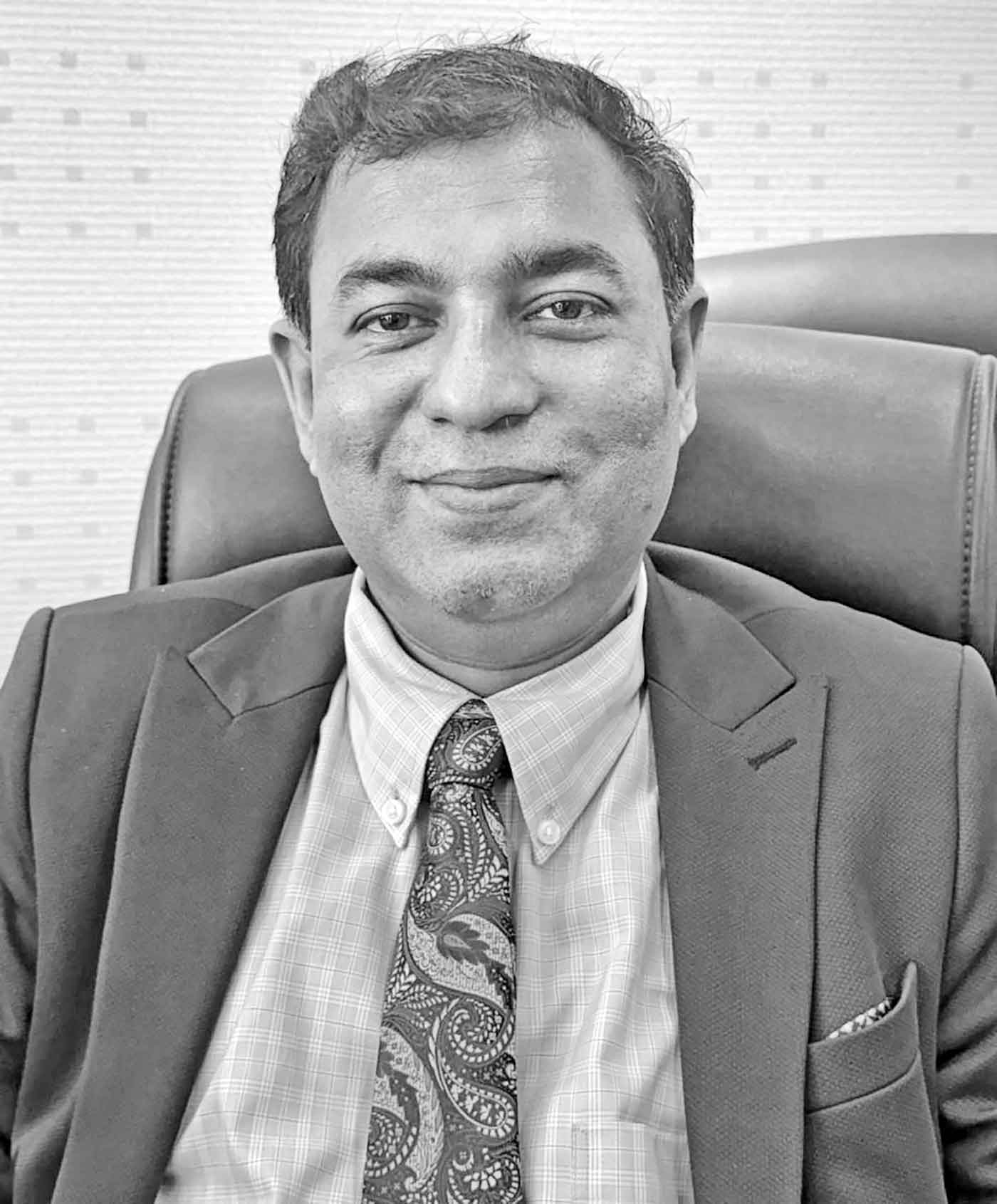 বিরাজনীতিকরণের ছায়া ফ্যাসিজমের অভিযোগ কি গণতন্ত্রের জন্য হুমকি?