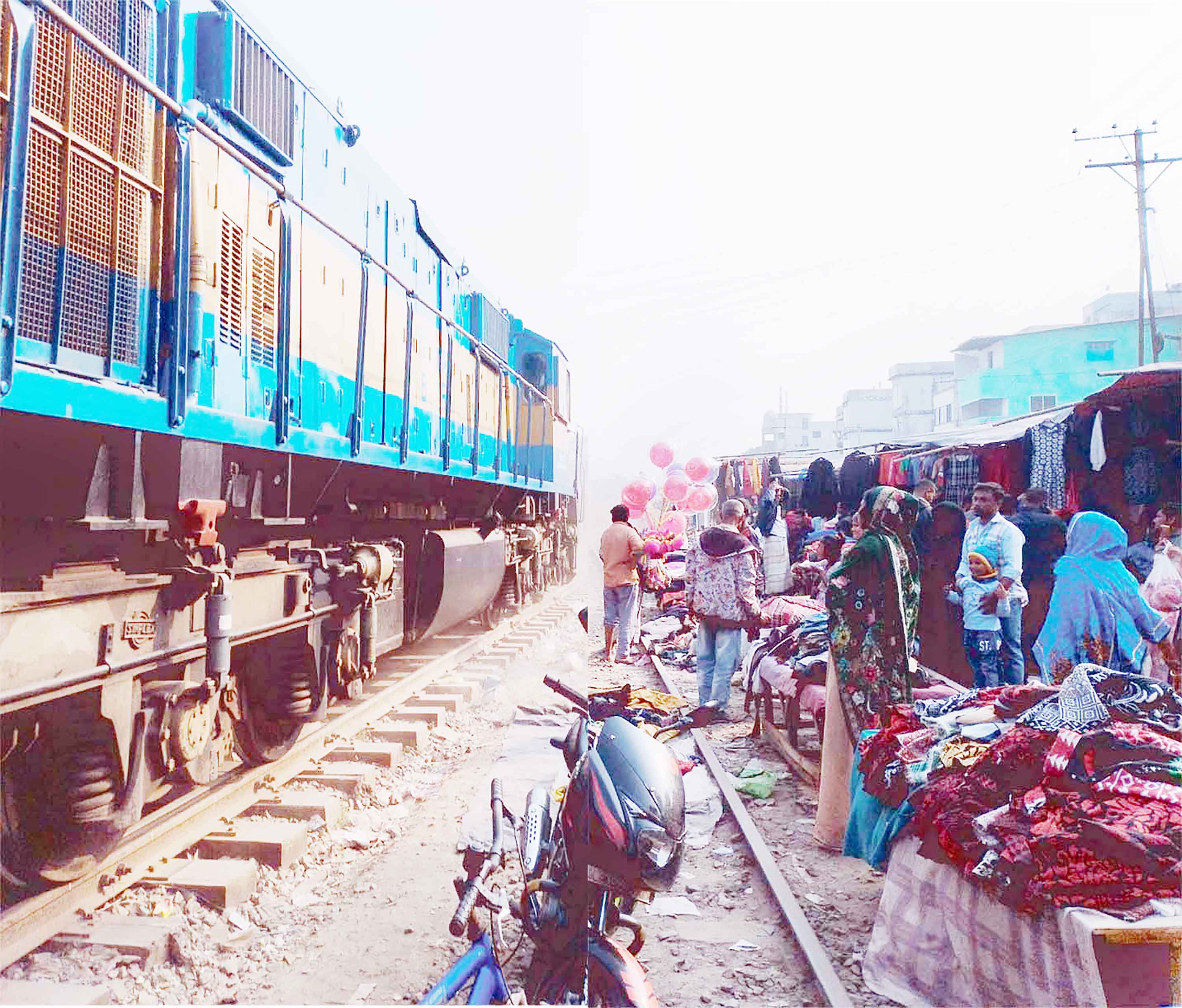 সৈয়দপুরে ট্রেন চলাচলে দুর্ঘটনার আশঙ্কা