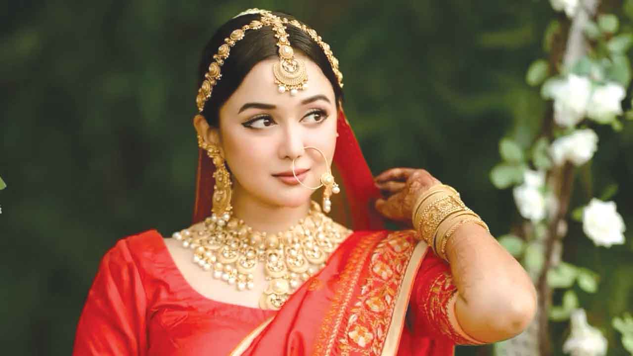 শোবিজ তারকাদের জমকালো বিয়ে