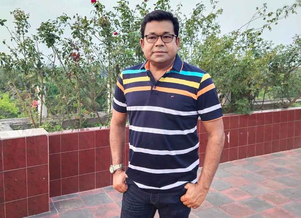 নতুন বছরে মনির খান 'স্বৈরাচারী অঞ্জনা'