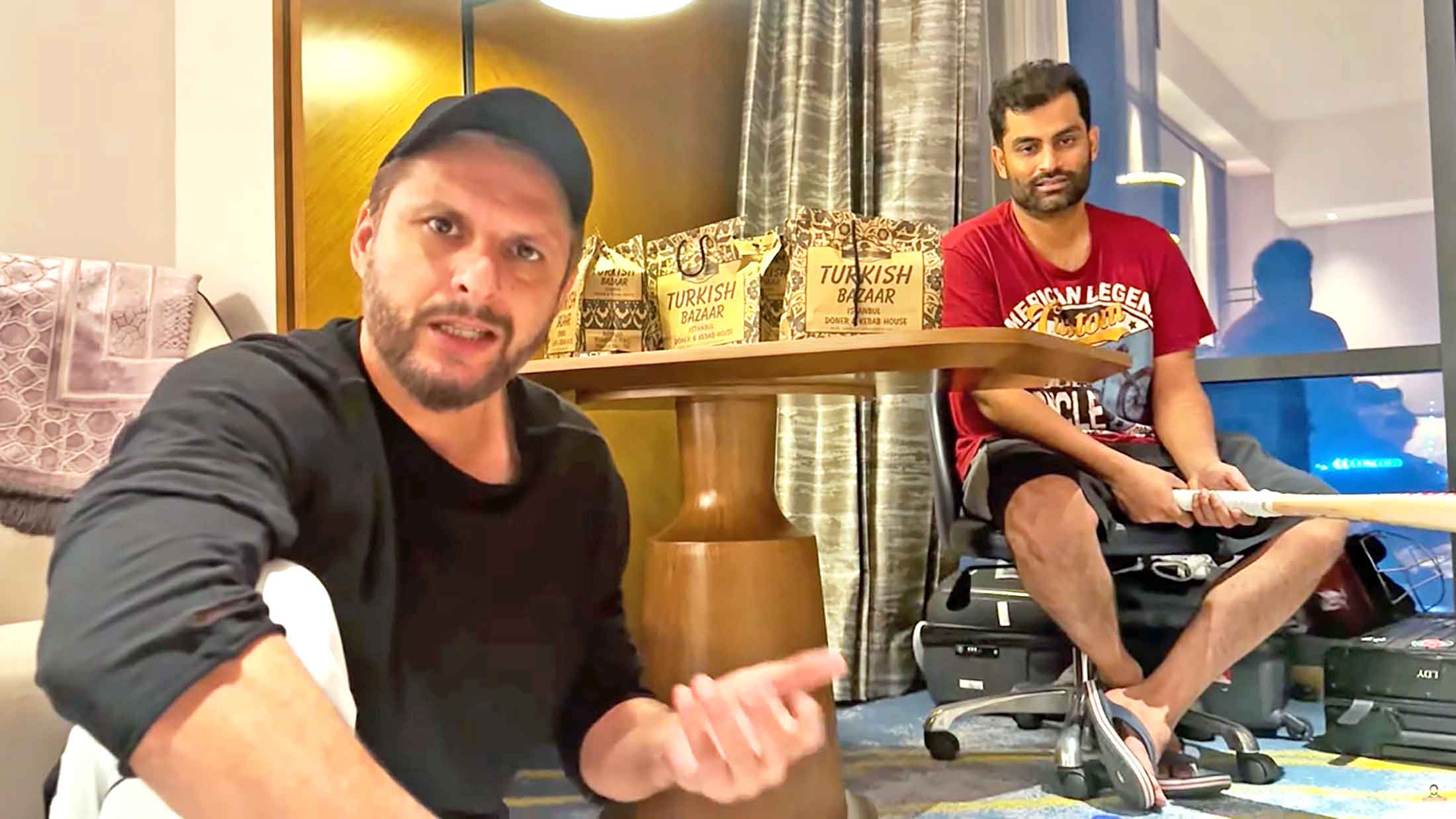 জাতীয় দলে আর খেলছি না, শহীদ আফ্রিদিকে তামিম ইকবাল
