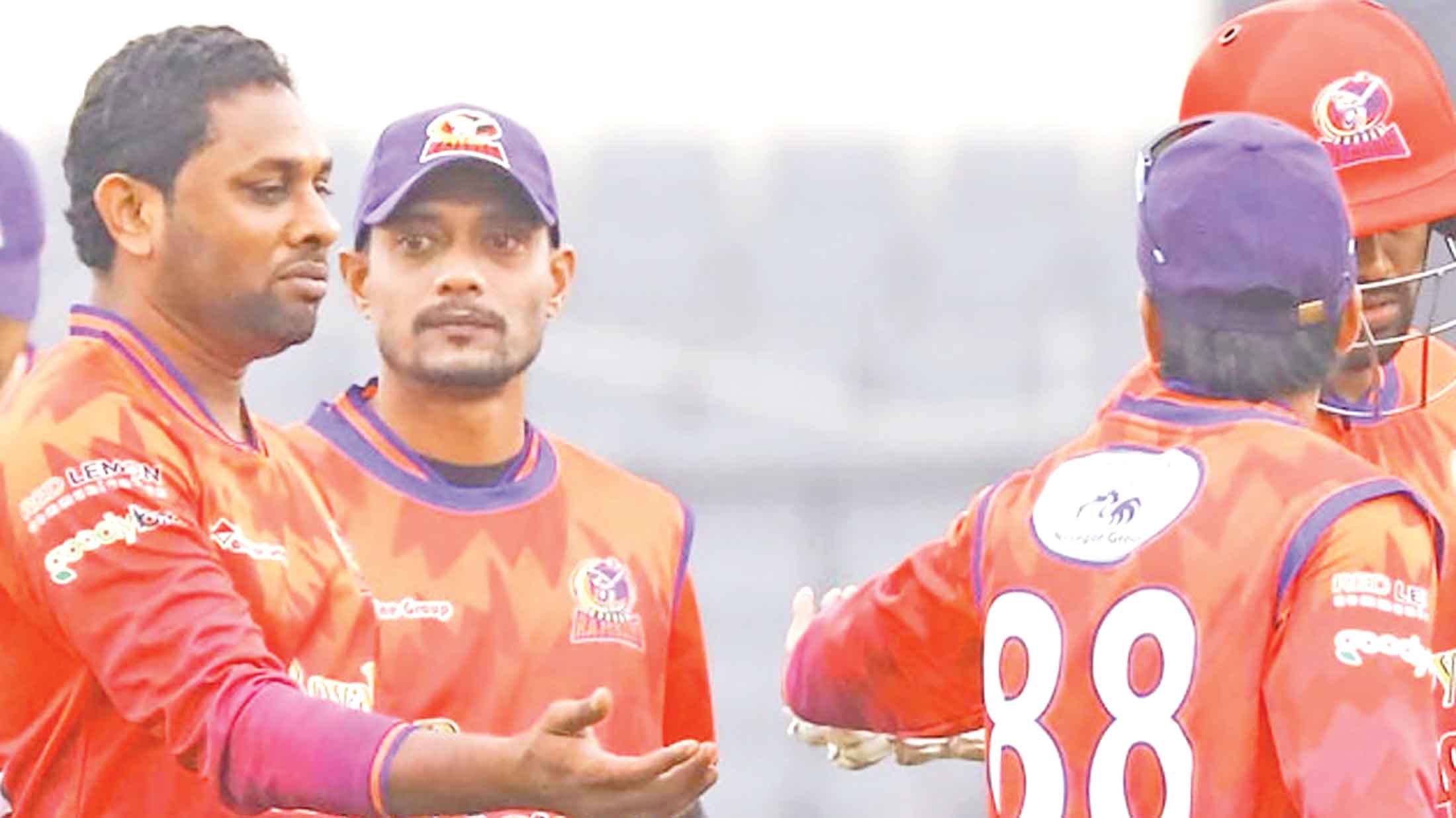 নতুন বলে আলো ছড়াতে চান সোহাগ গাজী