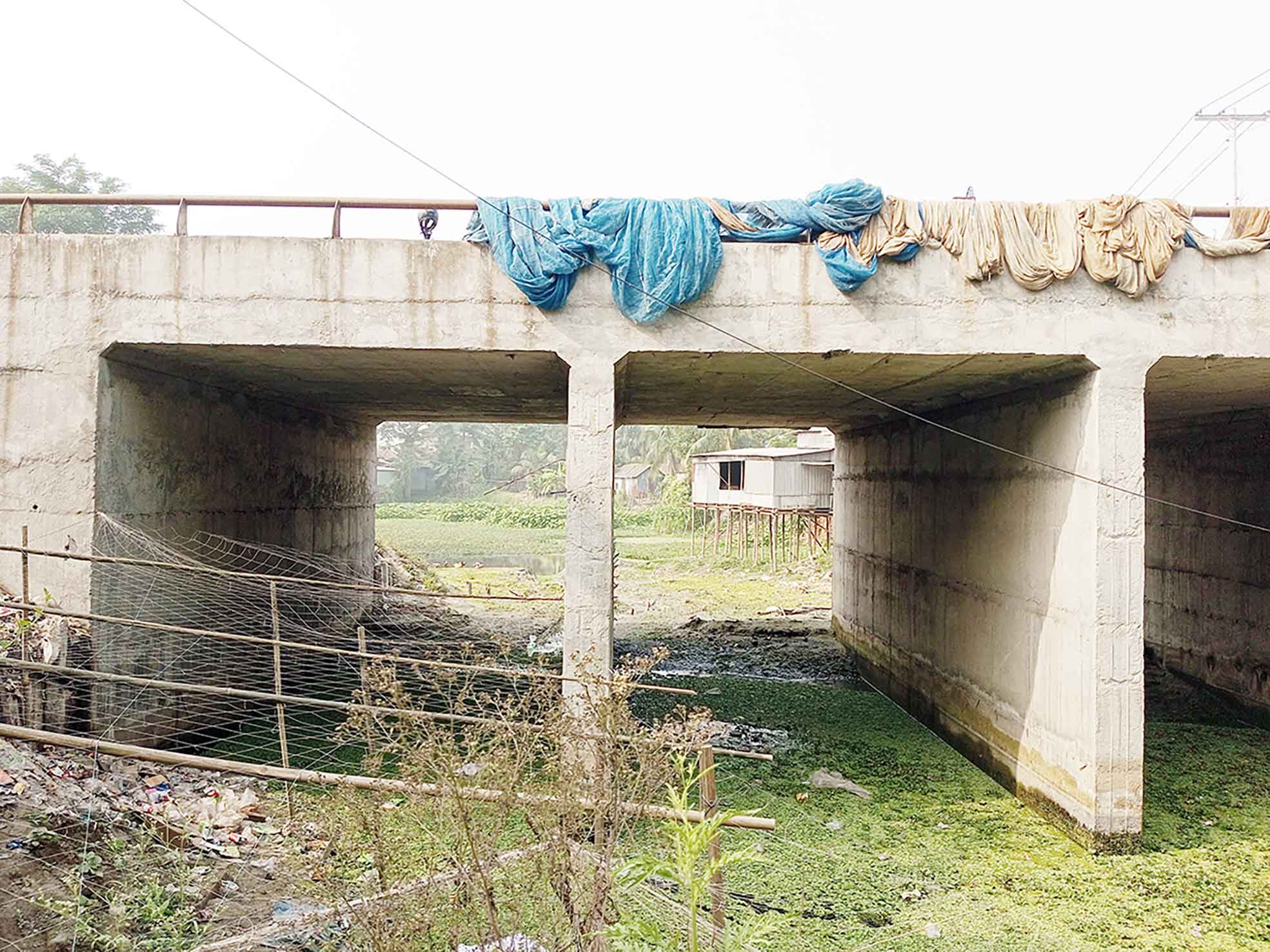 গোপালগঞ্জের ব্রিজ নির্মাণ হলেও নদীর সঙ্গে খালের সংযোগ হয়নি