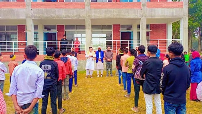 কেন্দুয়ার প্রত্যন্ত পাঁচহার নওপাড়া গ্রামে শিক্ষার আলো ছড়াচ্ছে রেহানা একাডেমি উচ্চ বিদ্যালয়