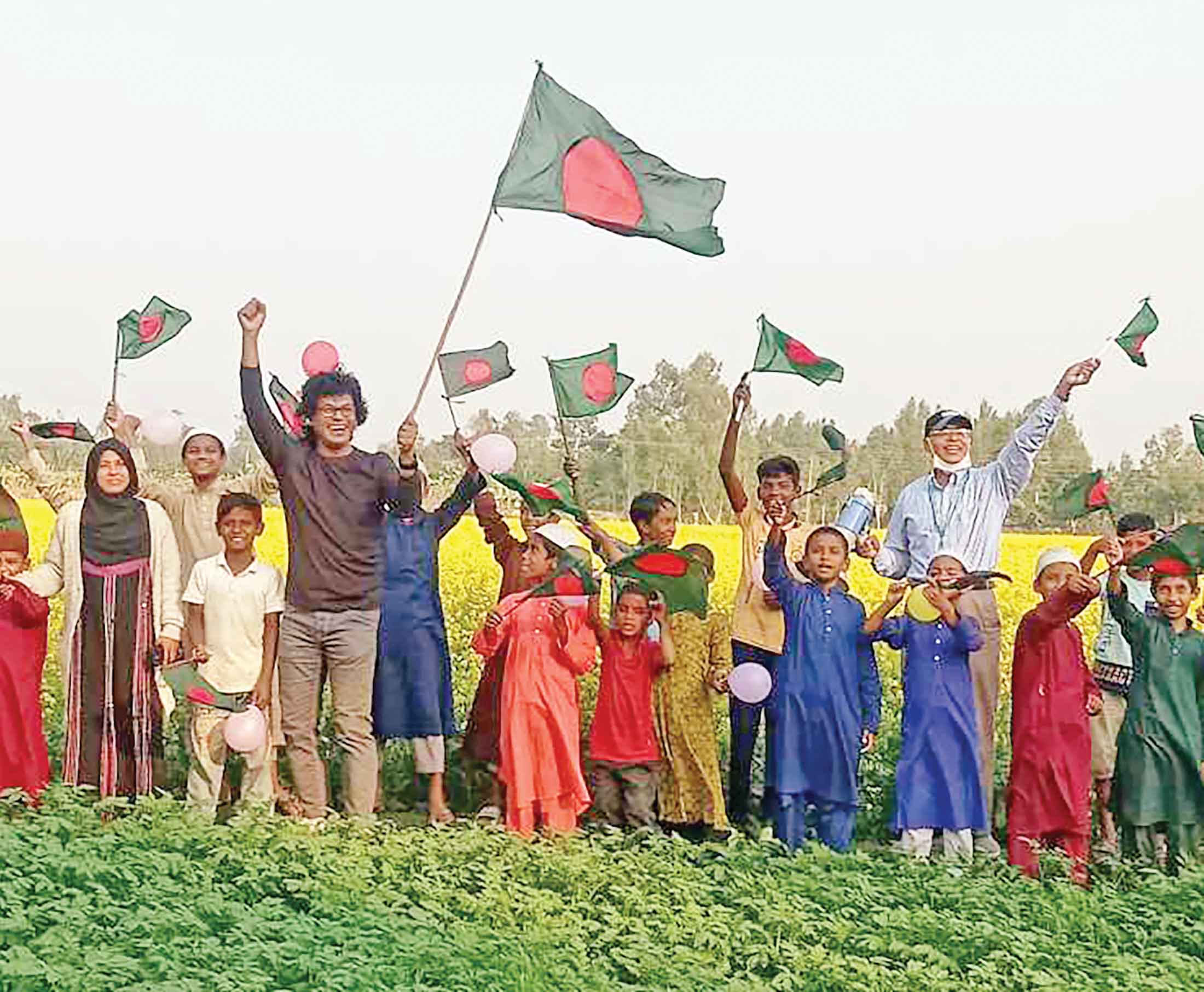 তাড়াশে সুবিধাবঞ্চিত শিশুদের বিনোদন