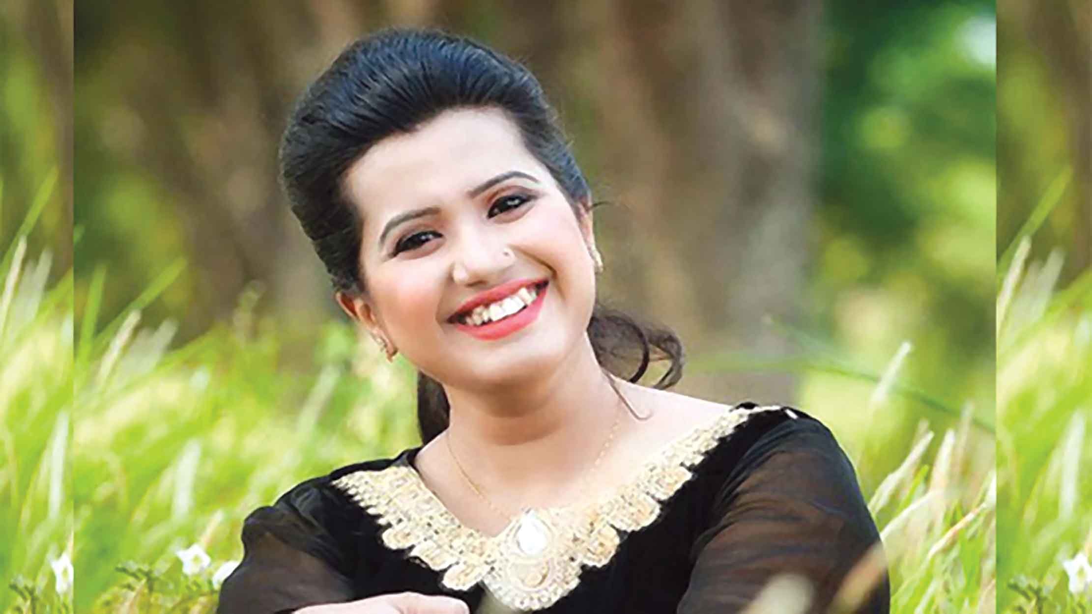 ন্যান্‌সির কণ্ঠে 'আবার একবার'