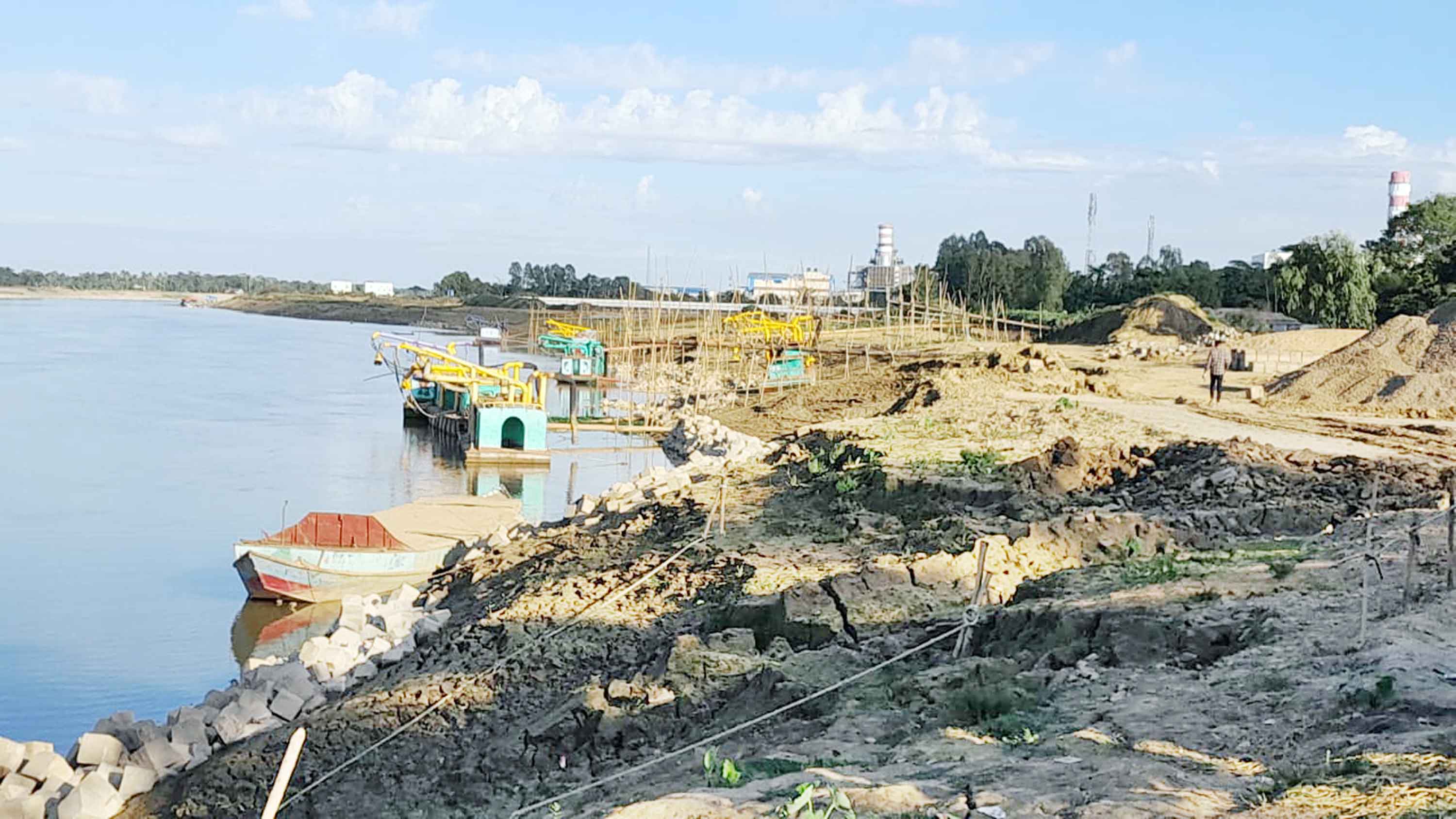 নবীগঞ্জে কুশিয়ারায় বিলীনের ঝুঁকিতে ঘরবাড়ি ও ফসলি জমি