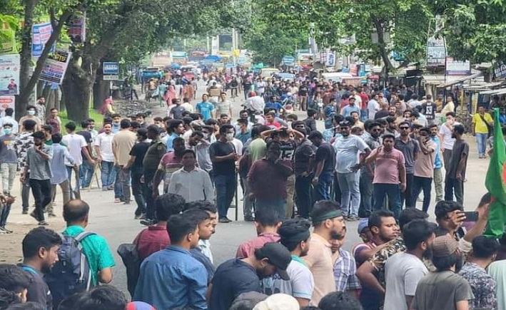 জুলাই হামলাকারীদের বিরুদ্ধে এখনো ব্যাবস্থা নেয়নি হাবিপ্রবি প্রশাসন  