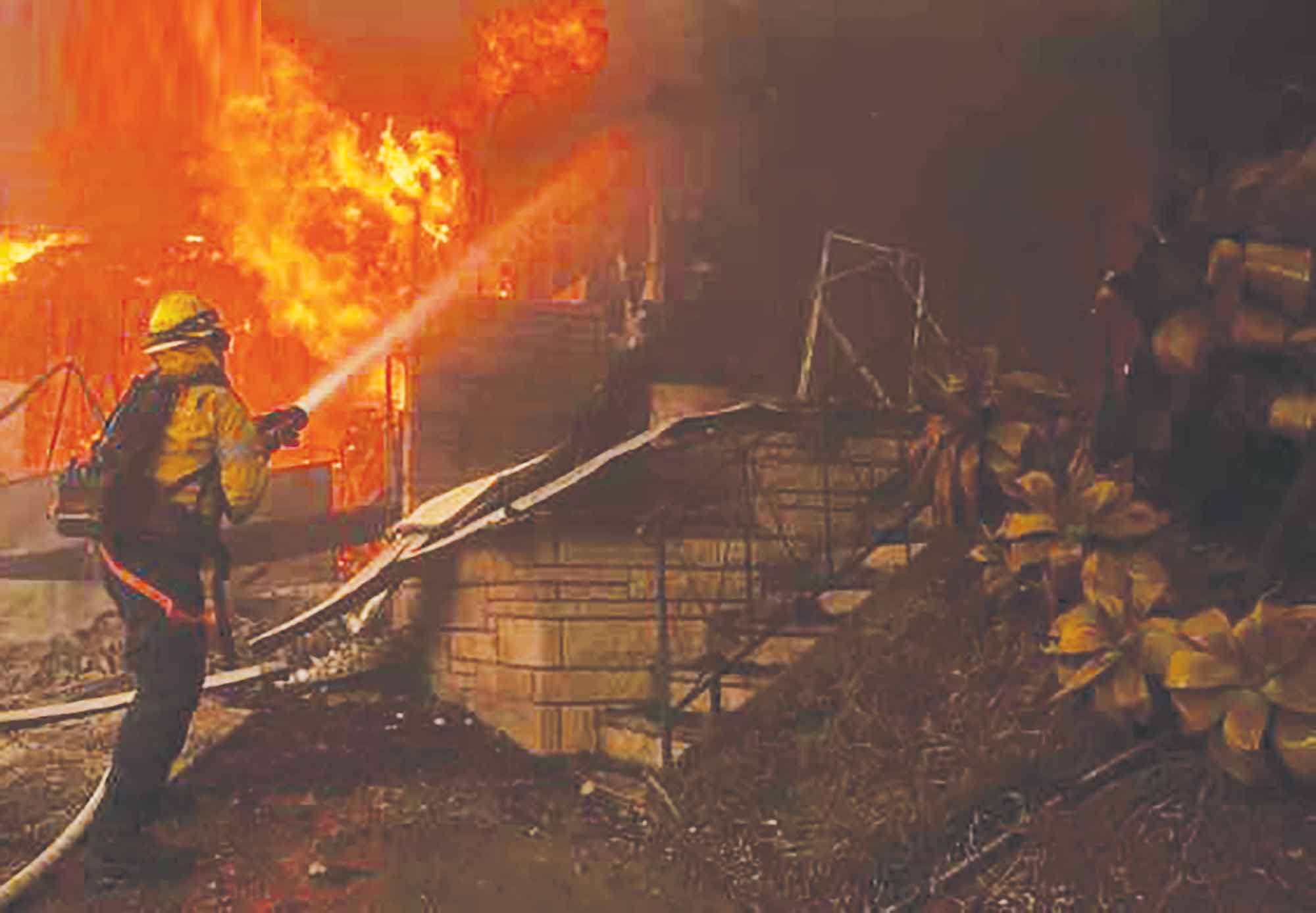 লস অ্যাঞ্জেলেসে দাবানলের ব্যাপক ক্ষয়ক্ষতি এড়ানো সম্ভব ছিল
