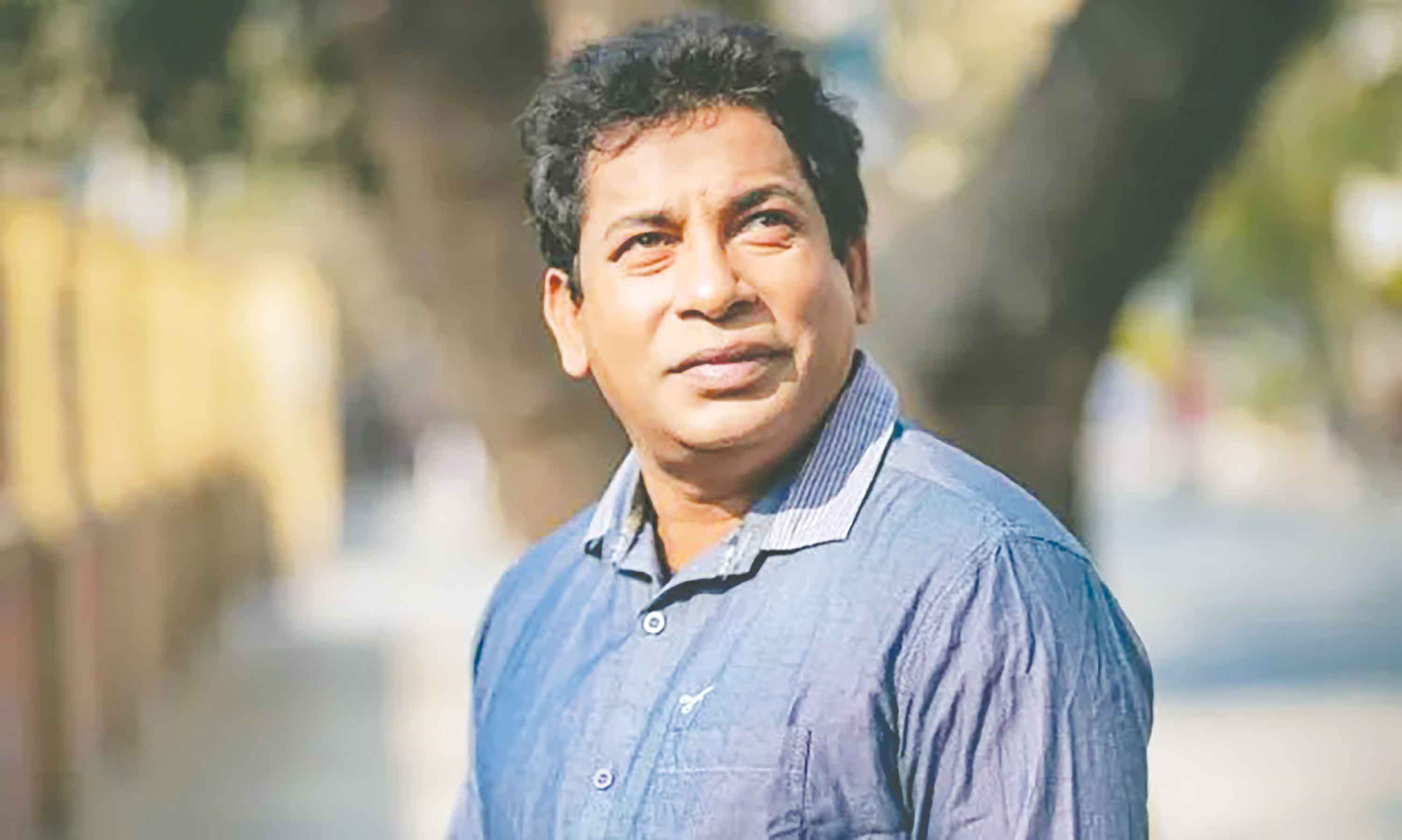 প্রথমবার পেস্ন-ব্যাকে মোশাররফ করিম