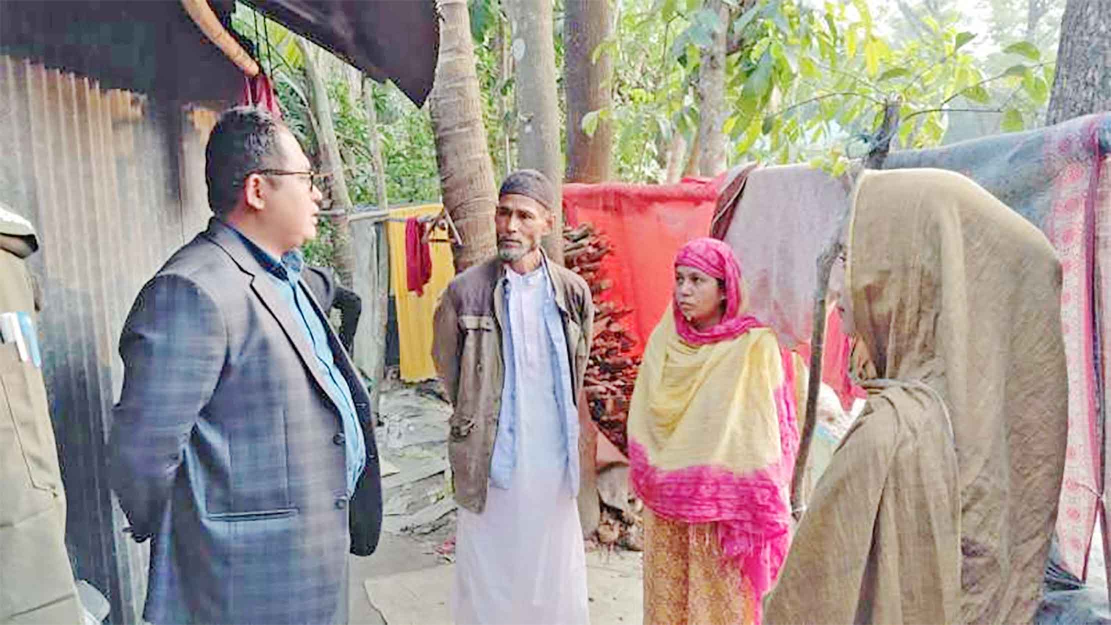 সন্দ্বীপে কাজীর আগে কনের বাড়িতে ইউএনও, বন্ধ হলো বাল্যবিয়ে