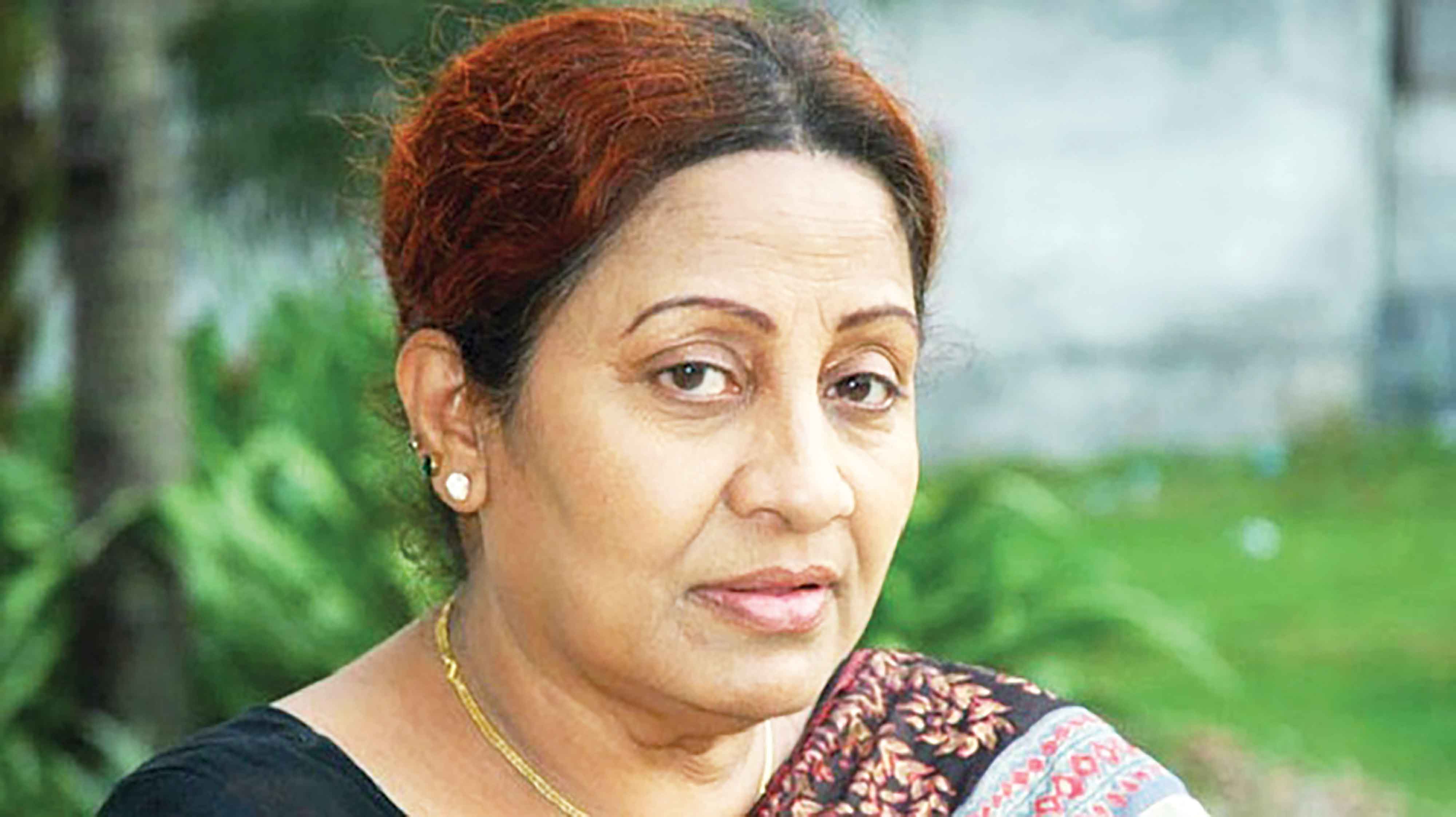 চার দেয়ালেই কাটছে আনোয়ারার সময়