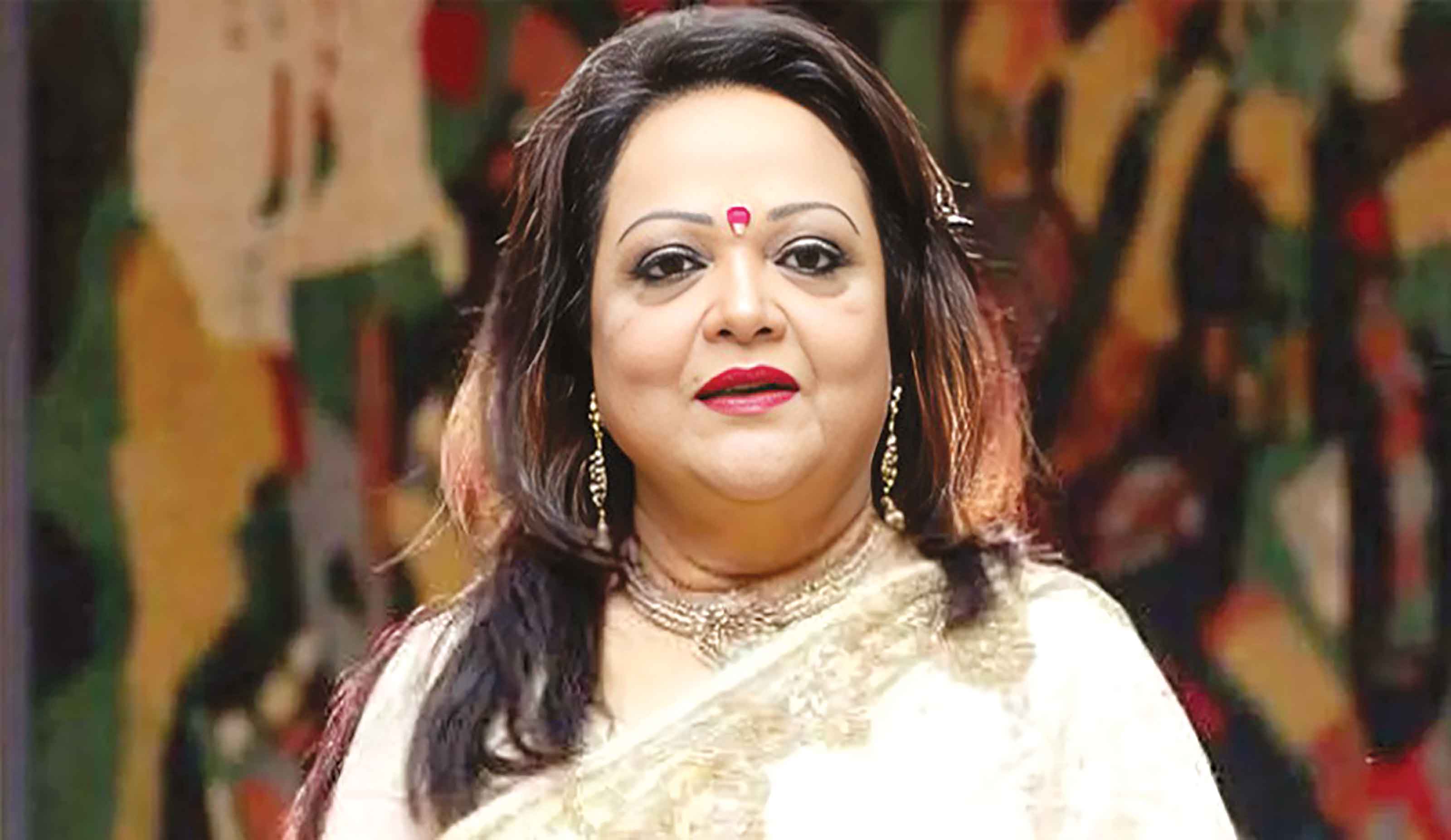 দীর্ঘদিন পর গানে ফিরছেন সাবিনা ইয়াসমিন