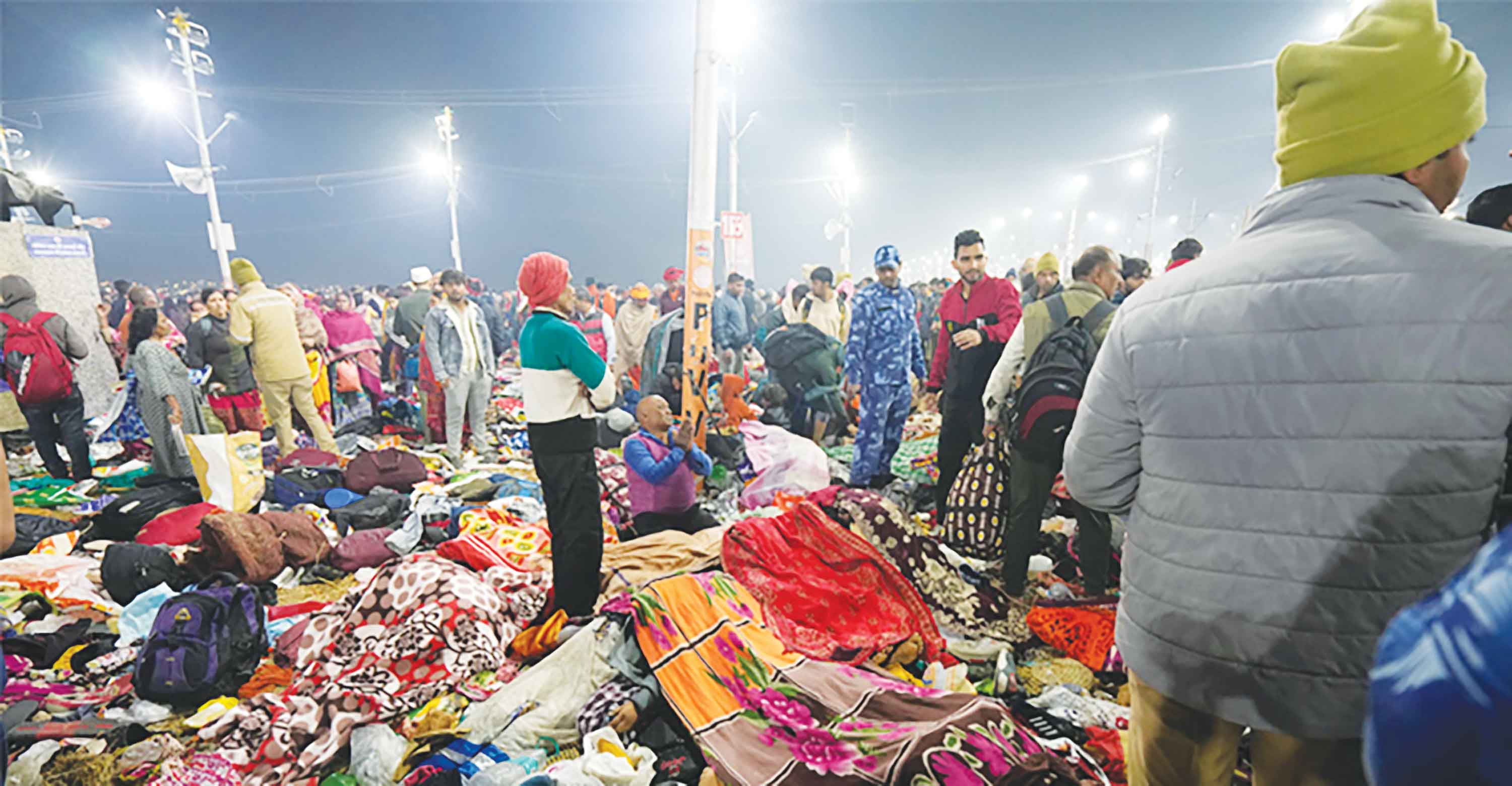 ভারতে কুম্ভমেলায় পদদলিত হয়ে ১৫ জনের মৃতু্য