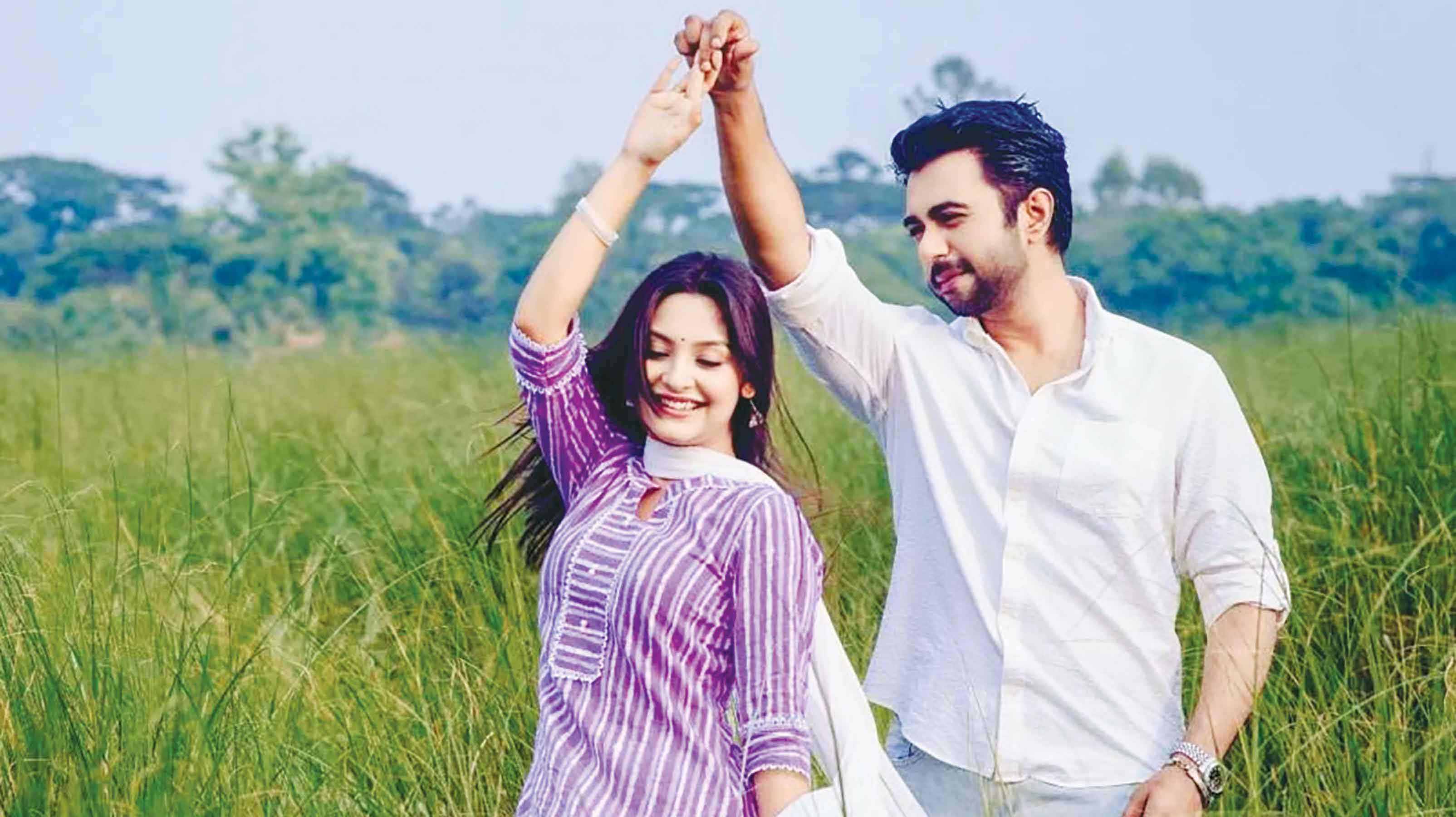 প্রথমবার জুটি অপূর্ব-নিহা