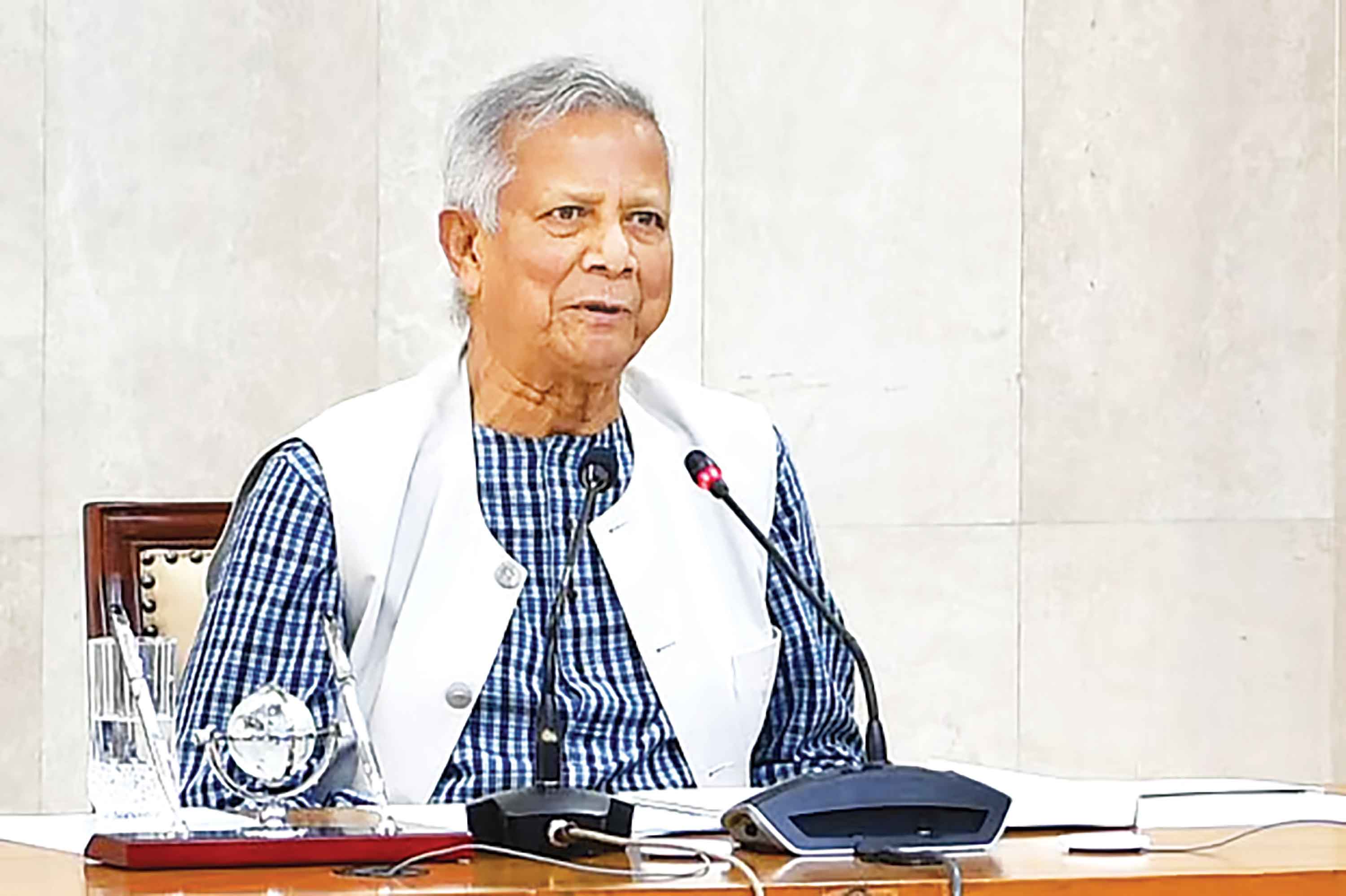 প্রধান উপদেষ্টা হতে রাজি হওয়ার আগে ও পরে কী ঘটেছিল...