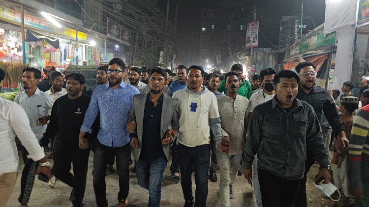 ফতুল্লায় আওয়ামী নৈরাজ্যের প্রতিবাদে যুবদলের বিক্ষোভ