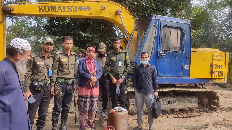 কৃষি জমি রক্ষায় ইউএনওর অভিযান ১ লাখ টাকা জরিমানা