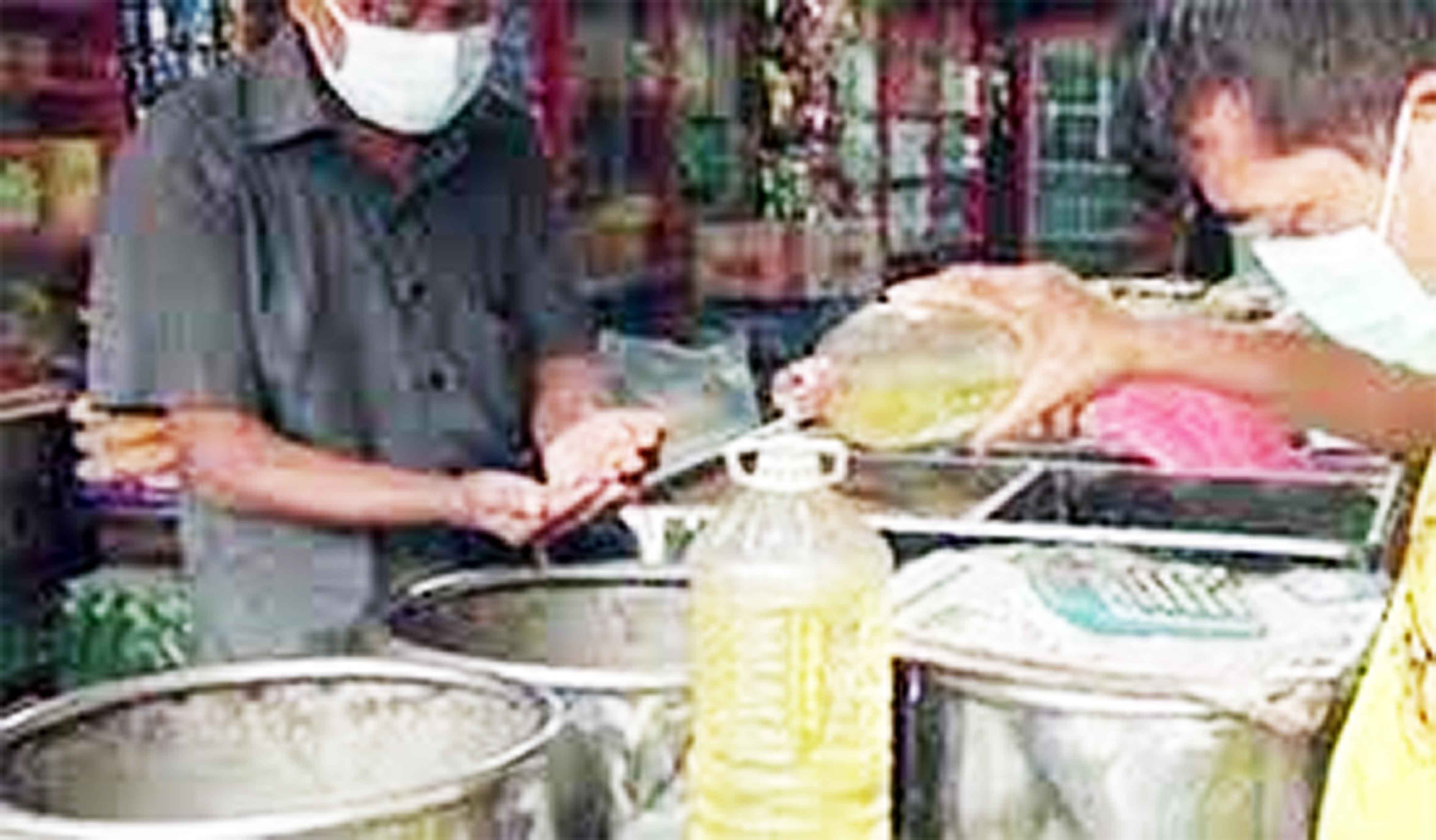 পটুয়াখালীতে বোতলজাত সয়াবিন তেলের সংকট