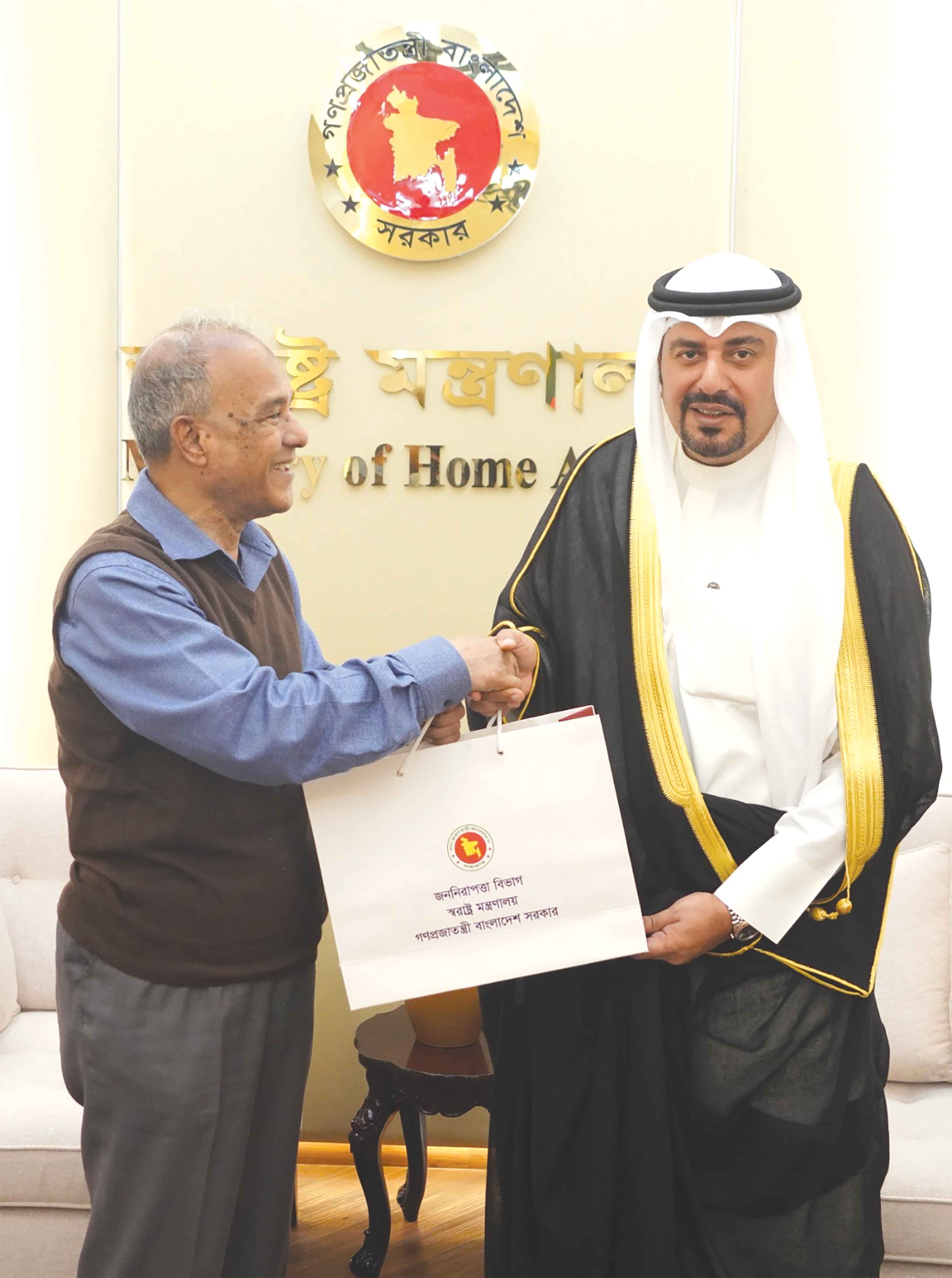 কুয়েতকে আরো বেশি জনশক্তি নেওয়ার আহ্বান স্বরাষ্ট্র উপদেষ্টার