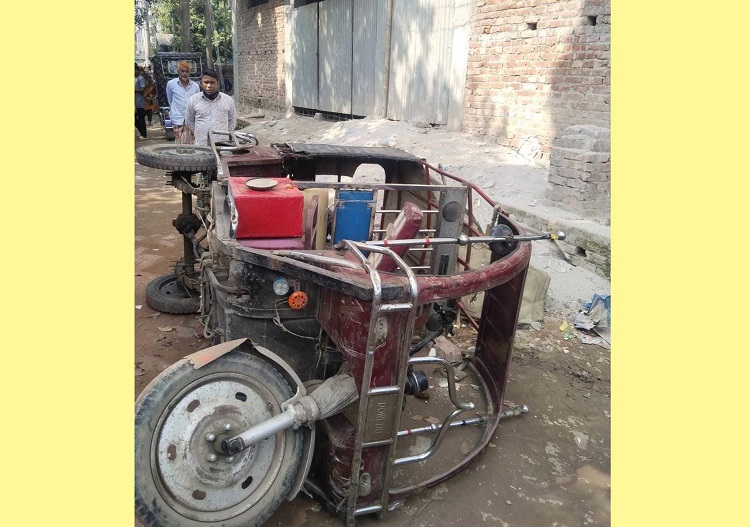 বগুড়ায় ইজিবাইক চাপায় বোন নিহত, ভাই আহত