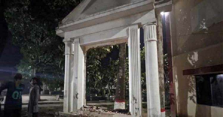 ‘আমরা, ছাত্রদল, শিবির মিলে ভাঙচুর করেছি’