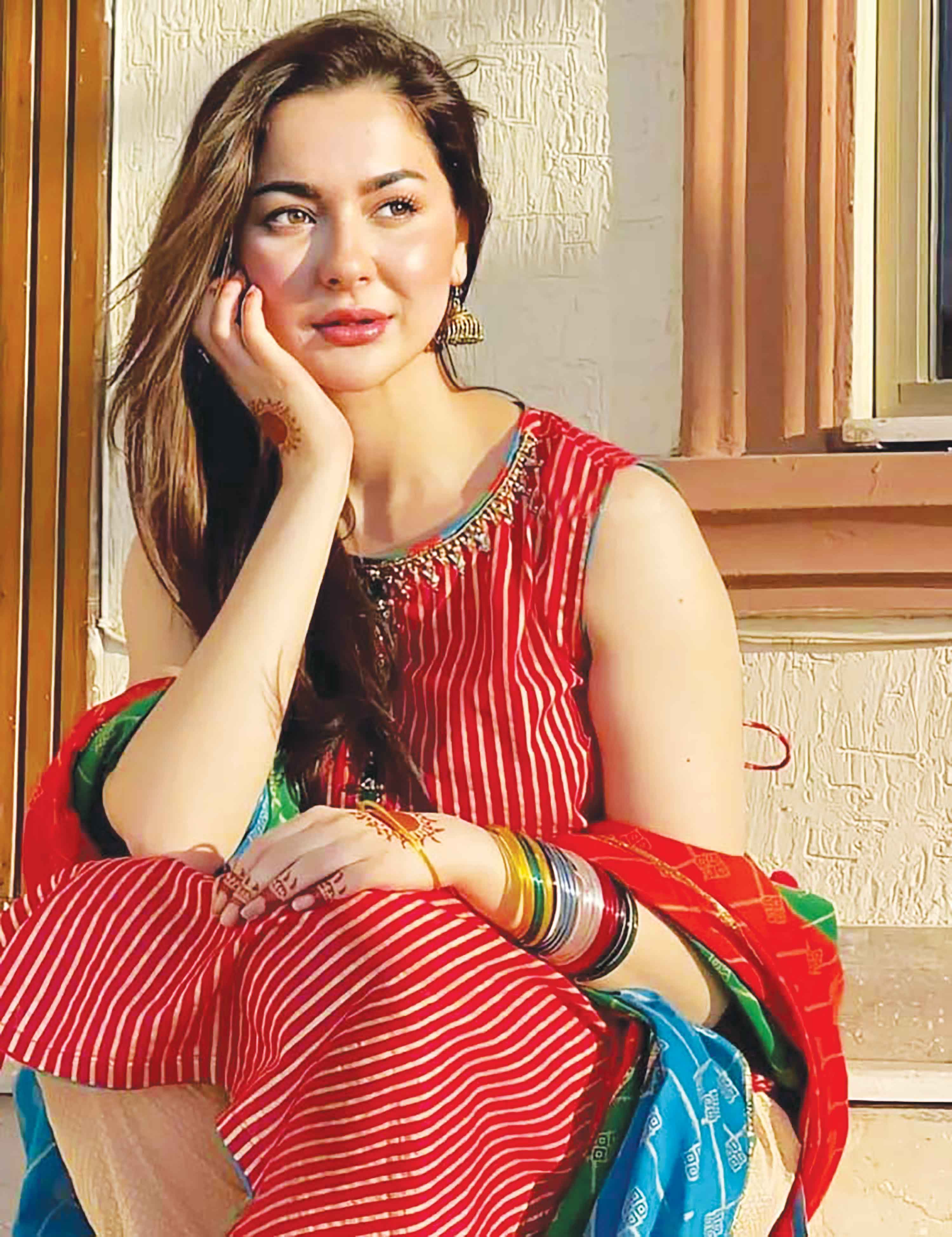 সৌন্দর্য নিয়ে সমালোচনার মুখে হানিয়া আমির