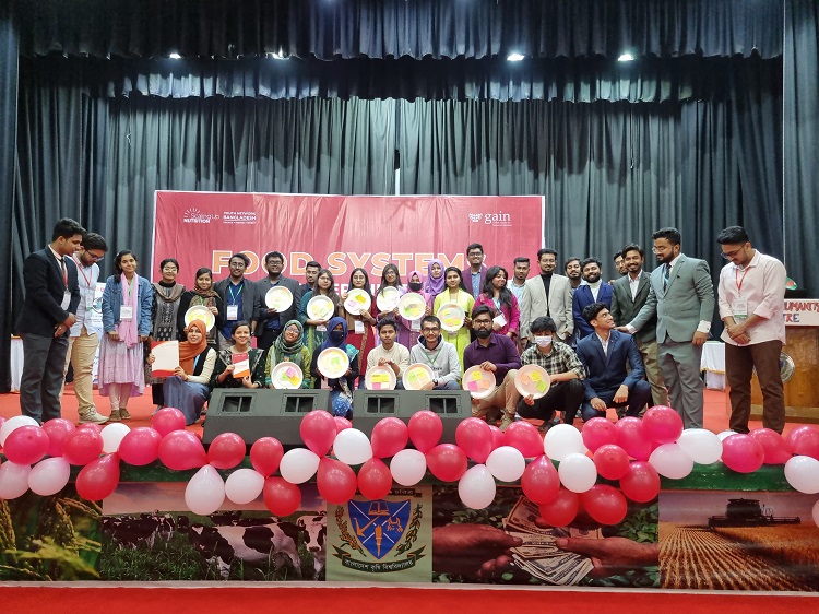 বাকৃবিতে তিন দিনব্যাপী খাদ্য ব্যবস্থা প্রশিক্ষণের উদ্বোধন