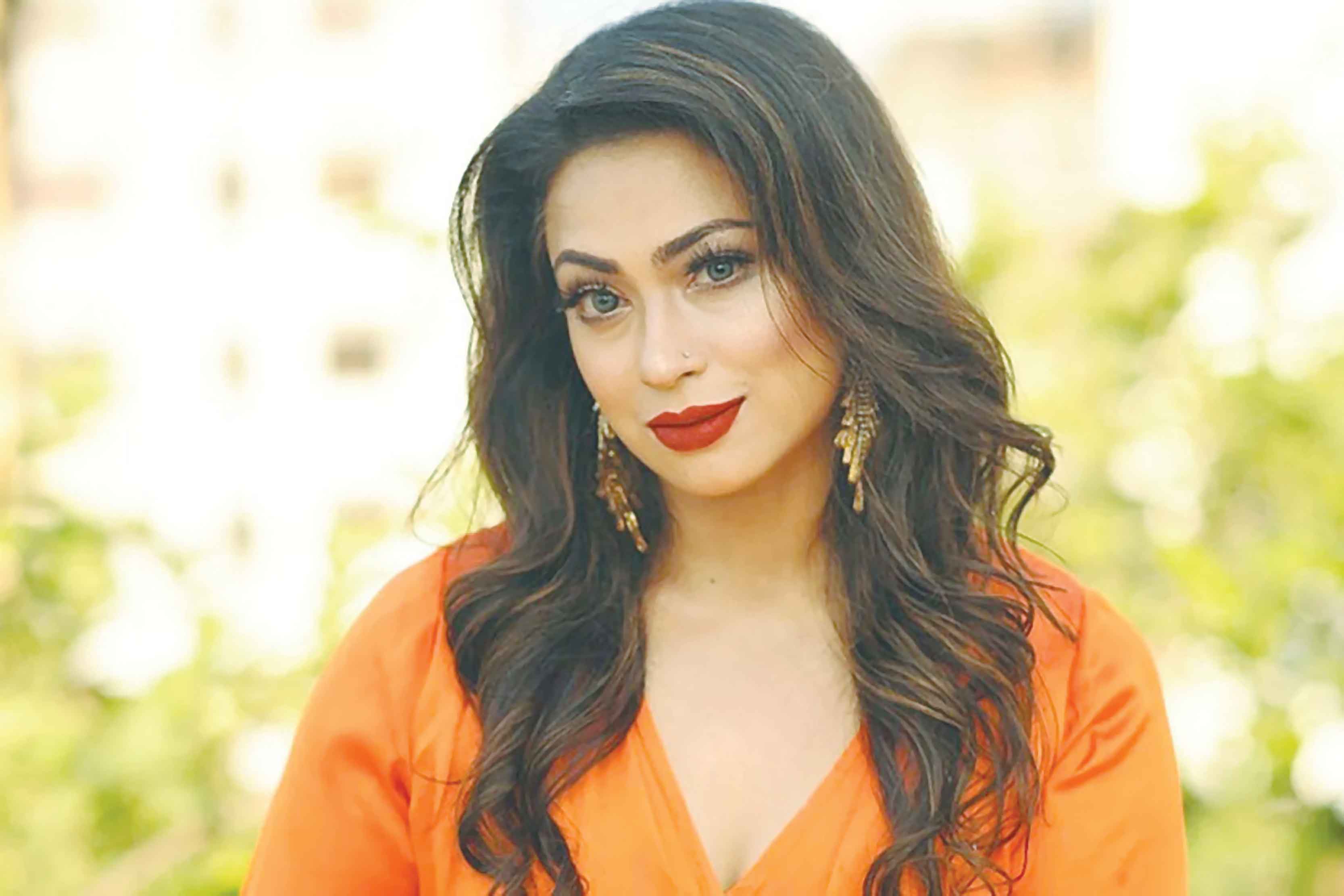 আমি পরিবারের কাছে টাকা ছাপানোর মেশিন ছিলাম : পপি