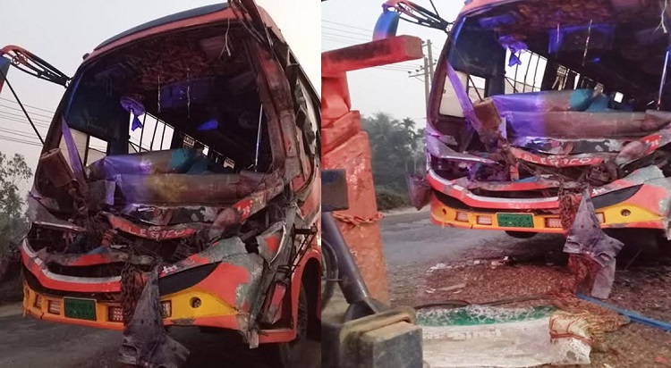 শায়েস্তাগঞ্জে ট্রাক-বাসের সংঘর্ষে ১৫ জন আহত