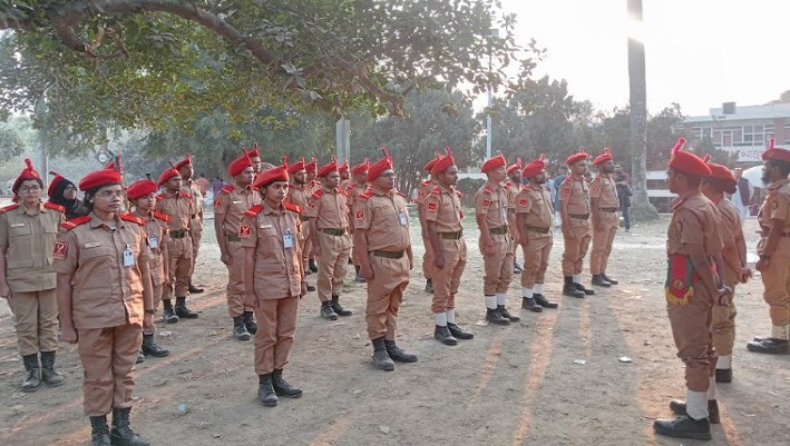 জাবিতে ভর্তিচ্ছু শিক্ষার্থীদের সেবায়  বিএনসিসি