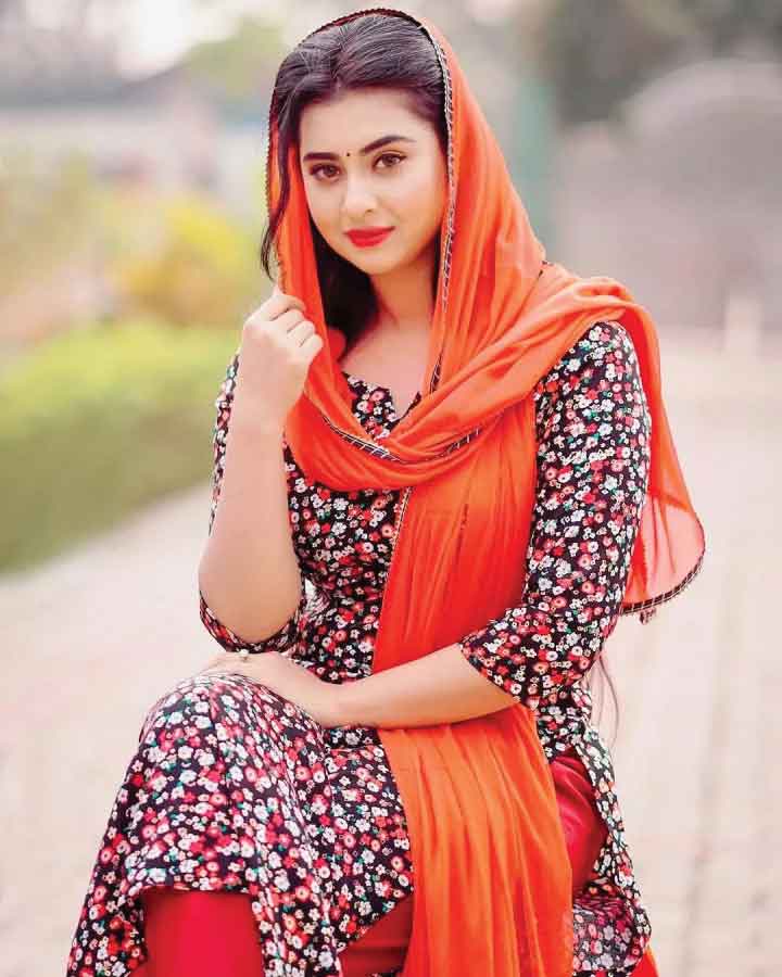 অহংকার করা মোটেই ঠিক নয় :বুবলী