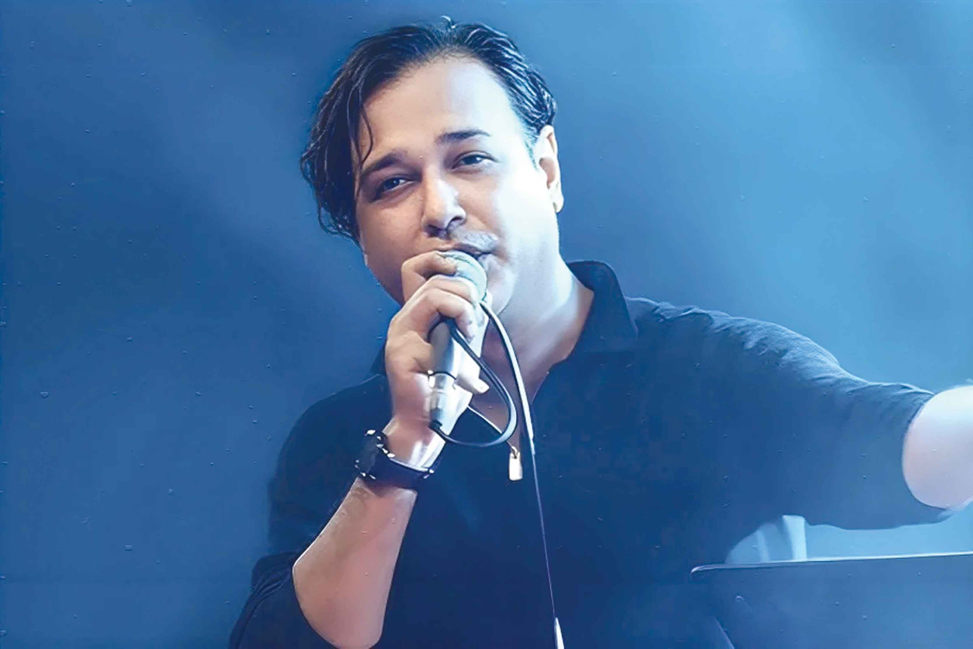 দেড় যুগ পর লন্ডন মাতাবেন আসিফ