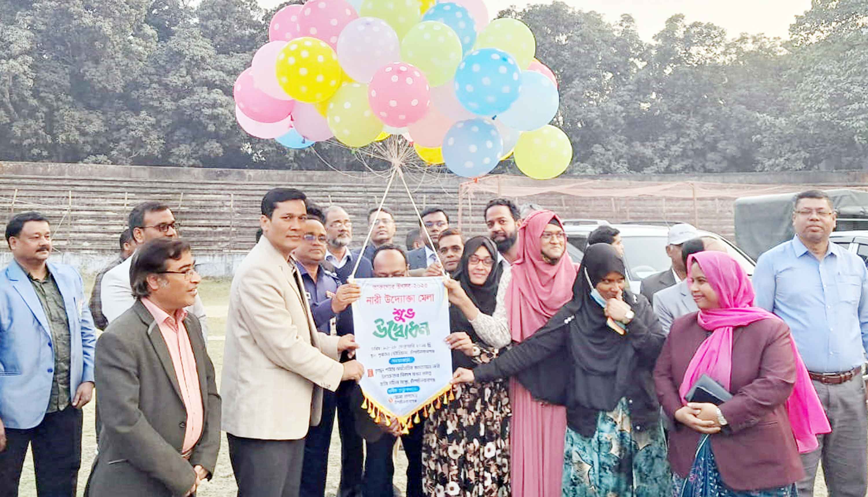 চাঁপাইনবাবগঞ্জে নারী উদ্যোক্তা মেলা শুরু