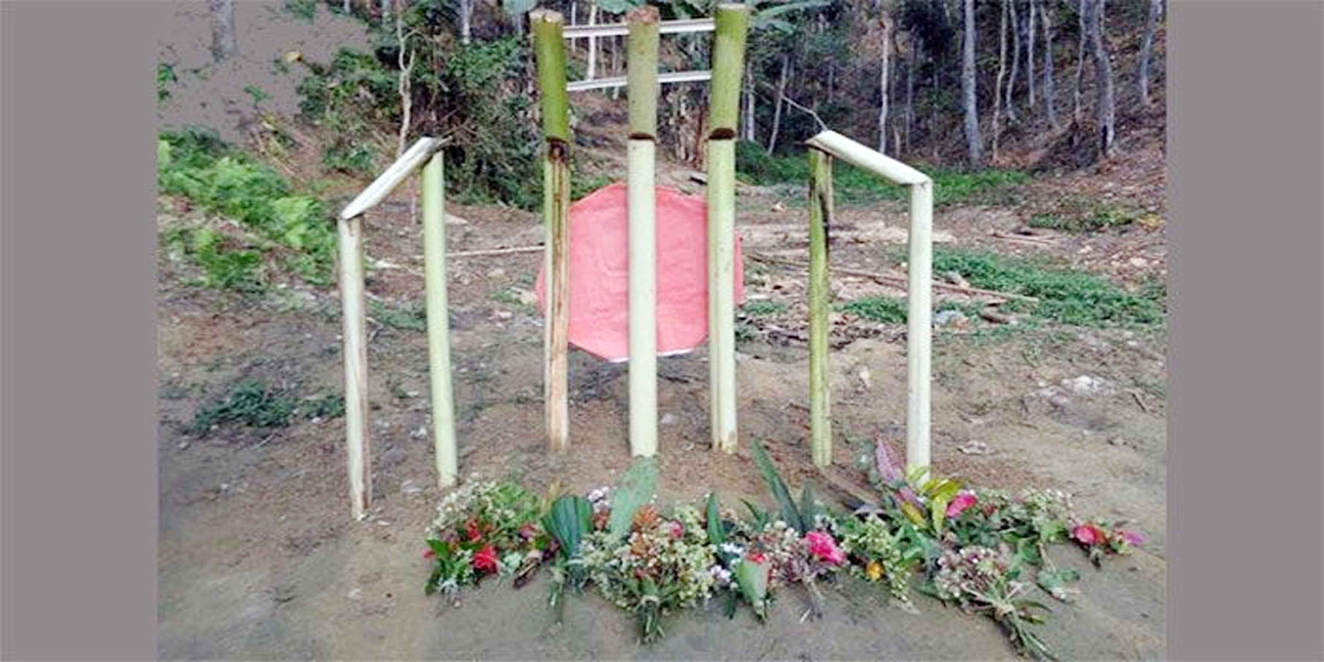 বাবুগঞ্জের ১৩৫ শিক্ষা প্রতিষ্ঠানের ভরসা কলা গাছের শহীদ মিনার