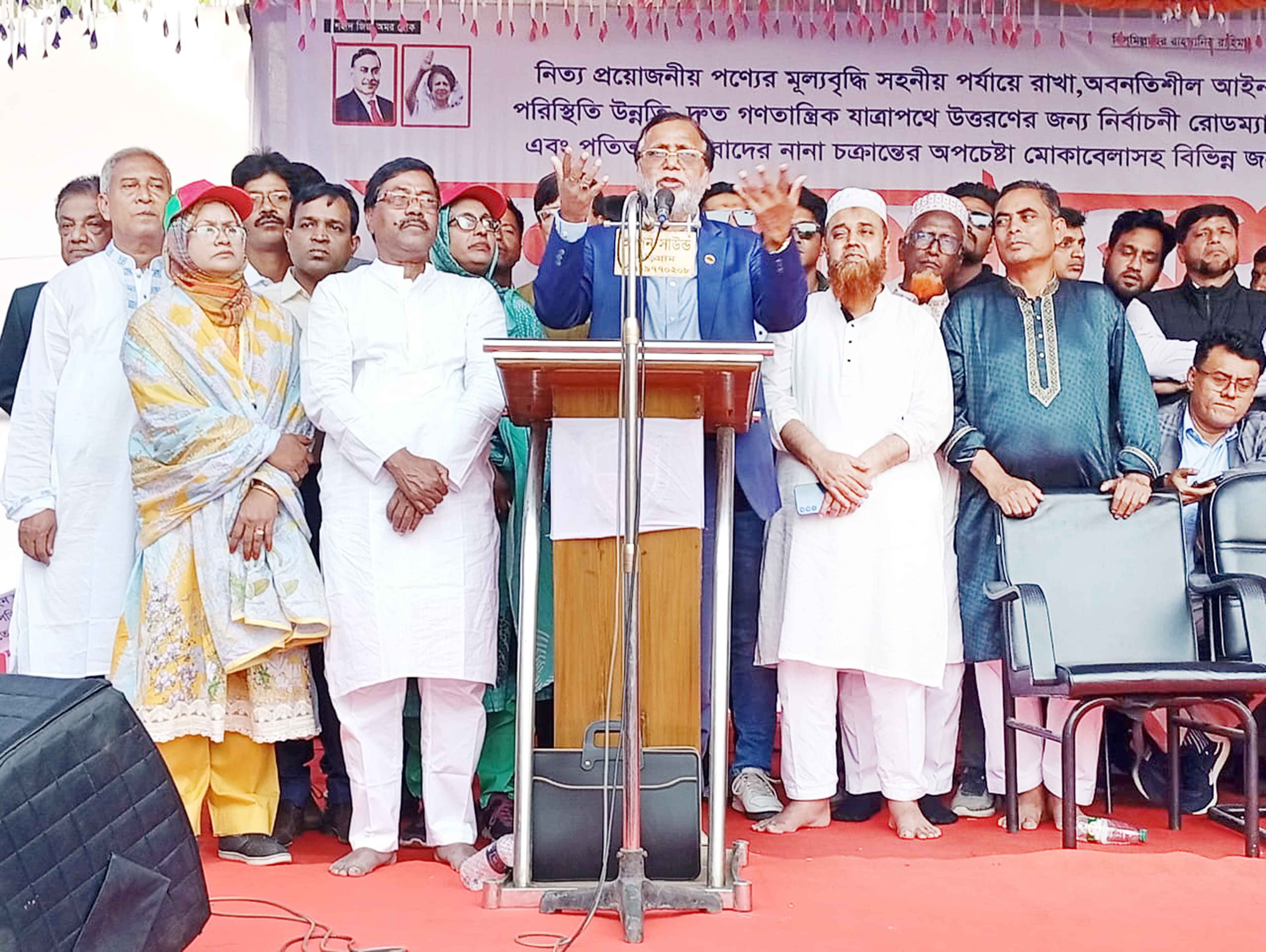 নির্বাচনের রোড ম্যাপসহ বিভিন্ন দাবিতে কুড়িগ্রাম বিএনপির জনসভা